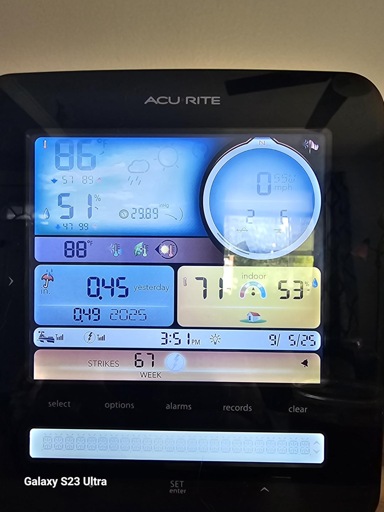 AcuRite Iris (5-in-1) Professional Weather Station with LCD Display and Lightning Detection (01022M) - Customer Photo 2