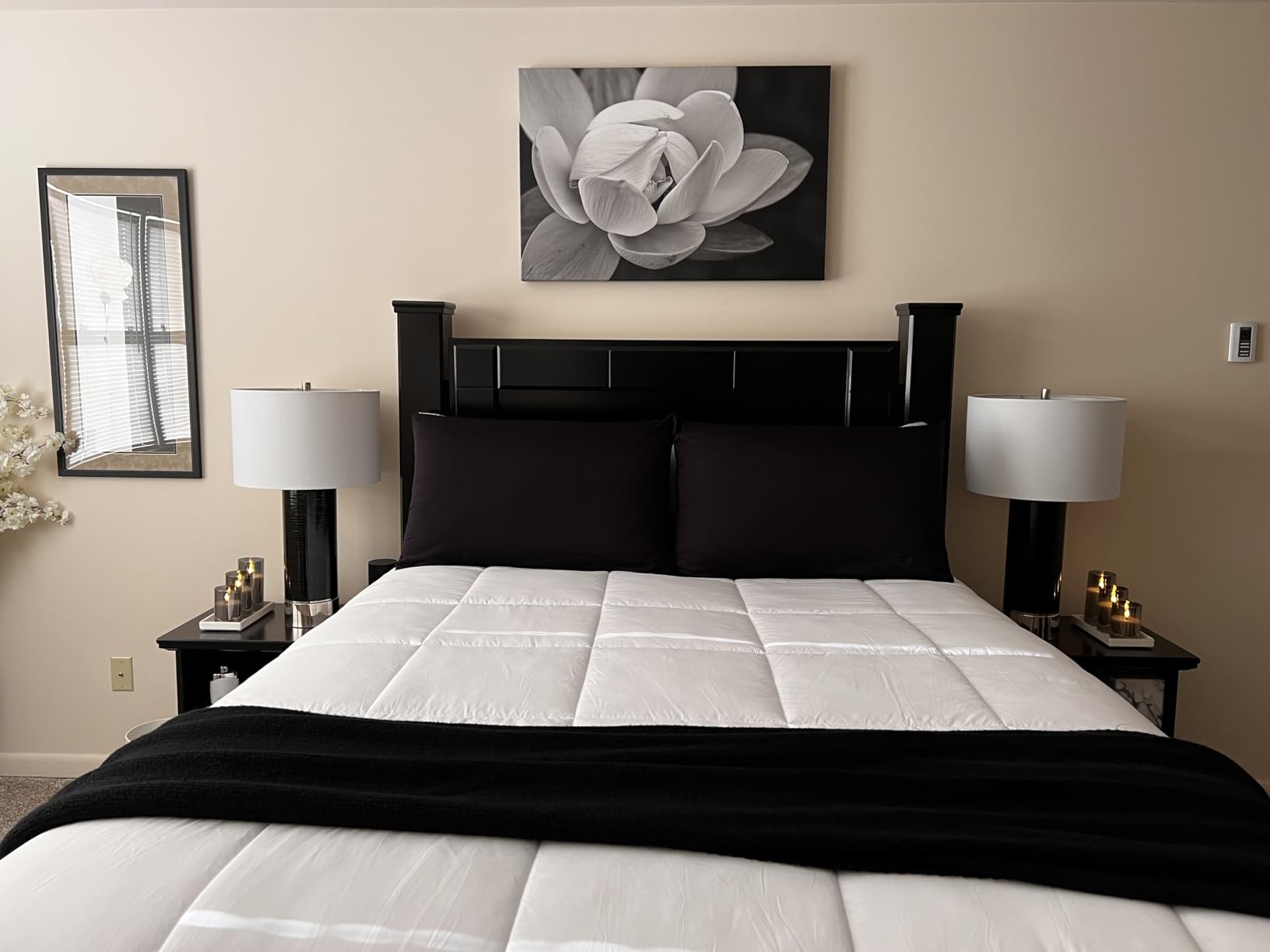Bedsure Comforter Duvet Insert - Quilted Comforters King Size, All Season Duvet, GentleSoft Down Alternative Bedding Blanket, with 8 Tabs, Gifts for Women/Men, White, King 90 x 102 Inches Customer Review Bedsure Comforter Duvet Insert - Quilted Comforters King Size, All Season Duvet, GentleSoft Down Alternative Bedding Blanket, with 8 Tabs, Gifts for Women/Men, White, King 90 x 102 Inches - Customer Photo 3