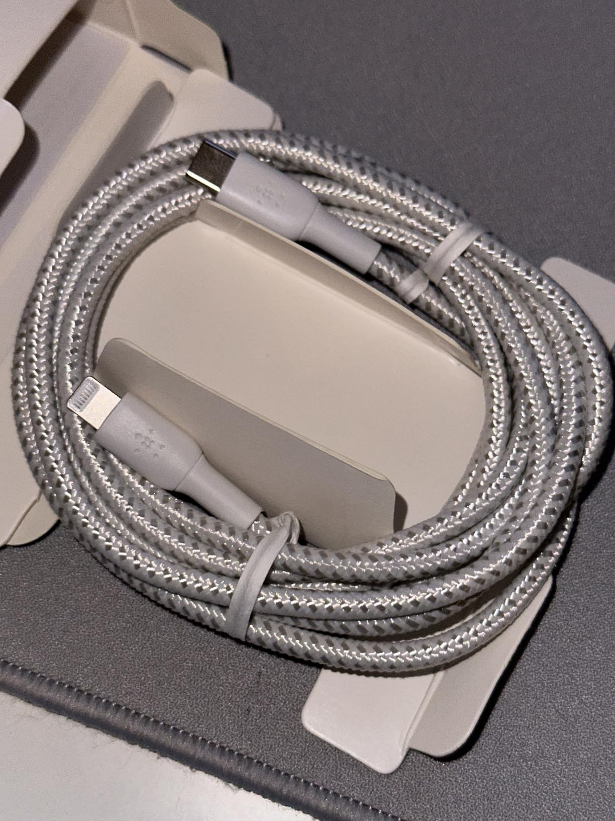 Belkin BoostCharge Nylon Braided USB C to Lightning Cable 3.3ft/1M - MFi Certified 18W Power Delivery iPhone Charger Cord - Apple Charger USB C Cable - Fast Charging for iPhone 14, iPhone 13 - White Customer Review Belkin BoostCharge Nylon Braided USB C to Lightning Cable 3.3ft/1M - MFi Certified 18W Power Delivery iPhone Charger Cord - Apple Charger USB C Cable - Fast Charging for iPhone 14, iPhone 13 - White - Customer Photo 3