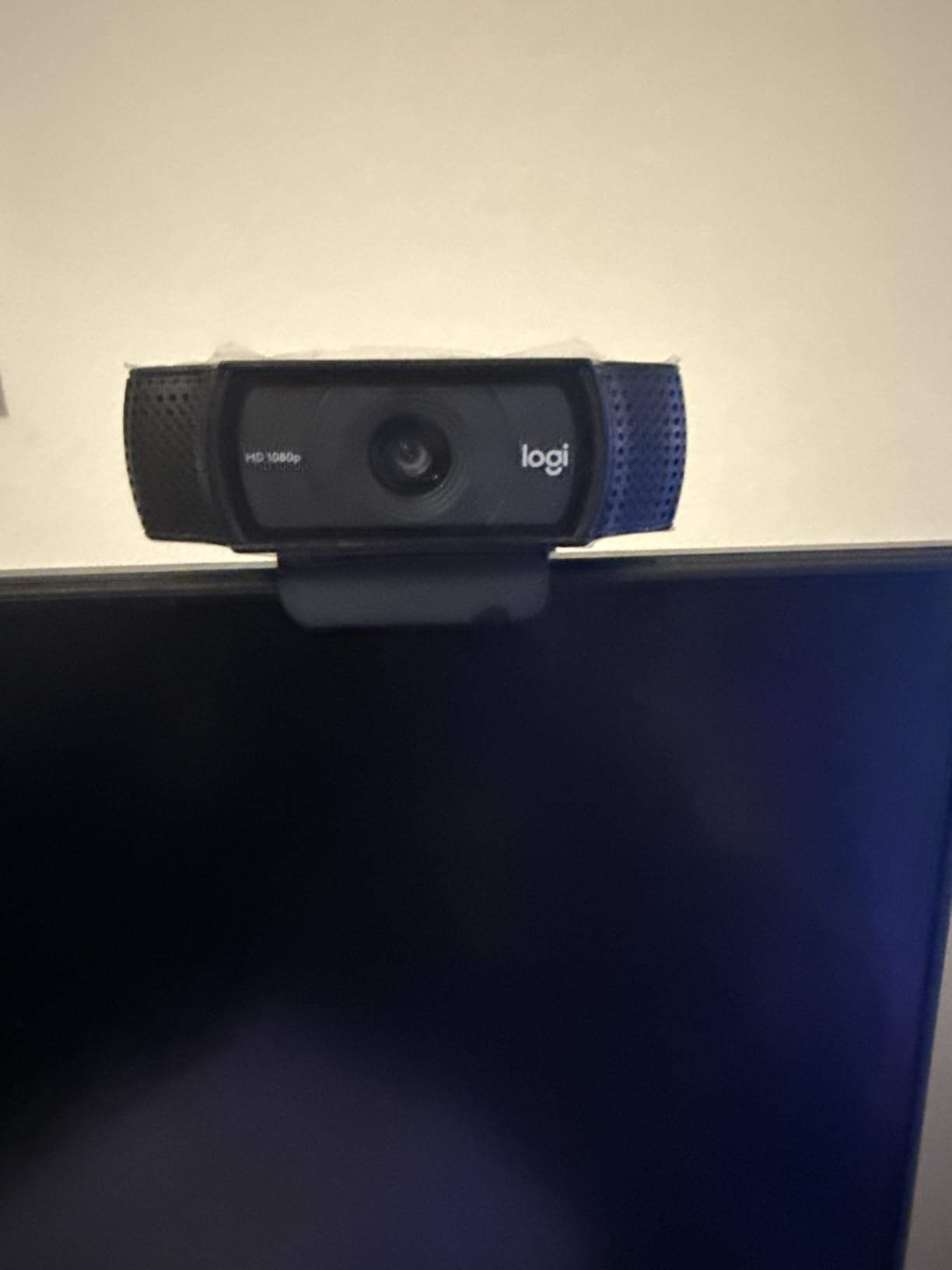Logitech C920x HD Pro PC Webcam, Full HD 1080p/30fps Video, Clear Audio, HD Light Correction, Works with Microsoft Teams, Google Meet, Zoom, Nintendo Switch 2's New GameChat Mode, Mac/Tablet- Black Customer Review Logitech C920x HD Pro PC Webcam, Full HD 1080p/30fps Video, Clear Audio, HD Light Correction, Works with Microsoft Teams, Google Meet, Zoom, Nintendo Switch 2's New GameChat Mode, Mac/Tablet- Black - Customer Photo 5