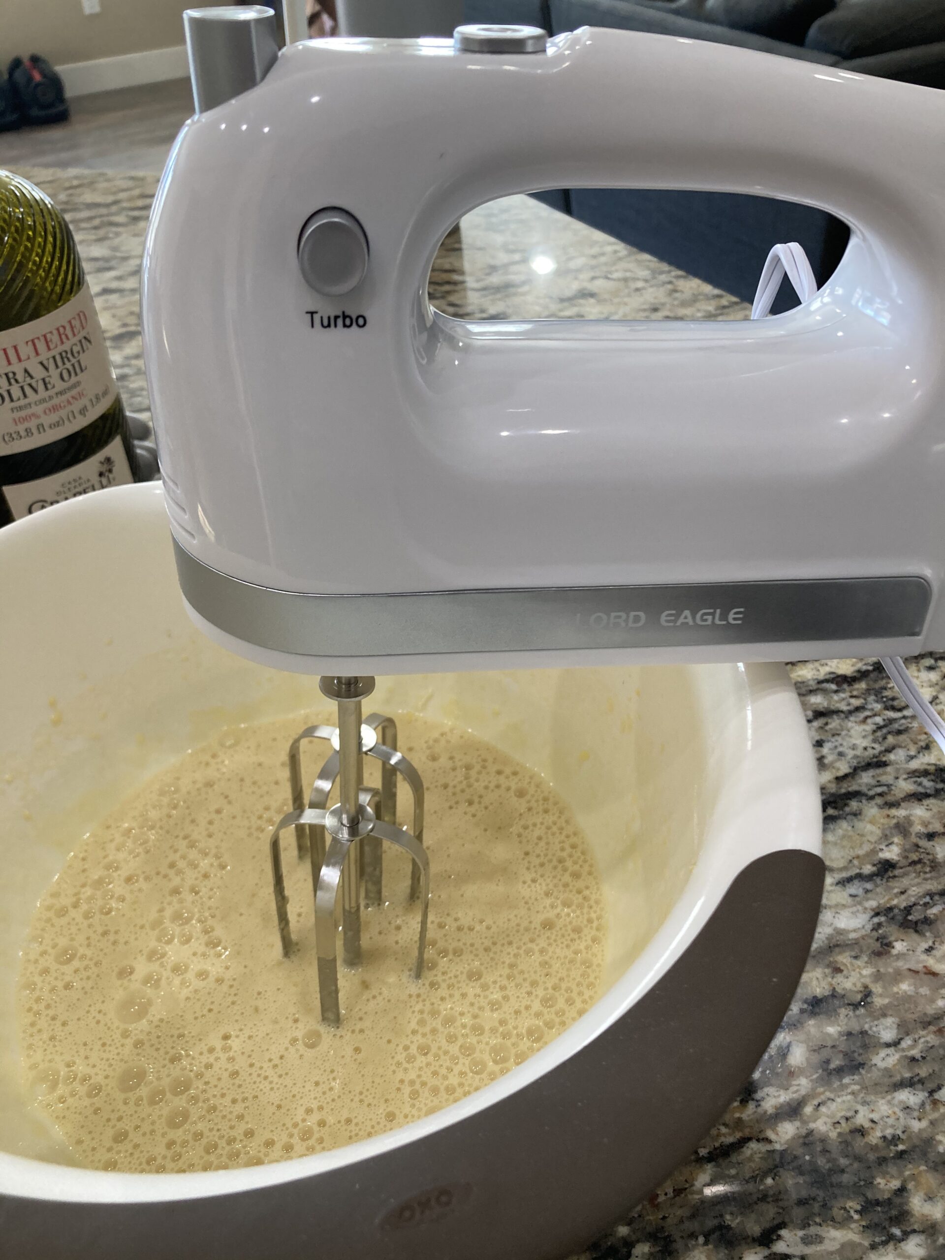 Lord Eagle Hand Mixer Electric Handheld 400W, 5-Speed Lightweight Kitchen Mixer with Storage Case, 5 Stainless Steel Attachments for Baking Cake Egg Cream Food Beater, Turbo+Eject Button Customer Review Lord Eagle Hand Mixer Electric Handheld 400W, 5-Speed Lightweight Kitchen Mixer with Storage Case, 5 Stainless Steel Attachments for Baking Cake Egg Cream Food Beater, Turbo+Eject Button - Customer Photo 2