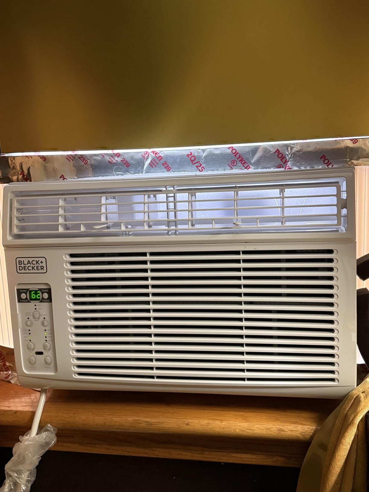 BLACK+DECKER Window Air Conditioner 8000 BTU, AC Window Unit Cools Up to 350 Square Feet, Window AC Unit with Remote Control, 3 Cooling Speeds and Fan Only Function, BD08WT6, White Customer Review BLACK+DECKER Window Air Conditioner 8000 BTU, AC Window Unit Cools Up to 350 Square Feet, Window AC Unit with Remote Control, 3 Cooling Speeds and Fan Only Function, BD08WT6, White - Customer Photo 2