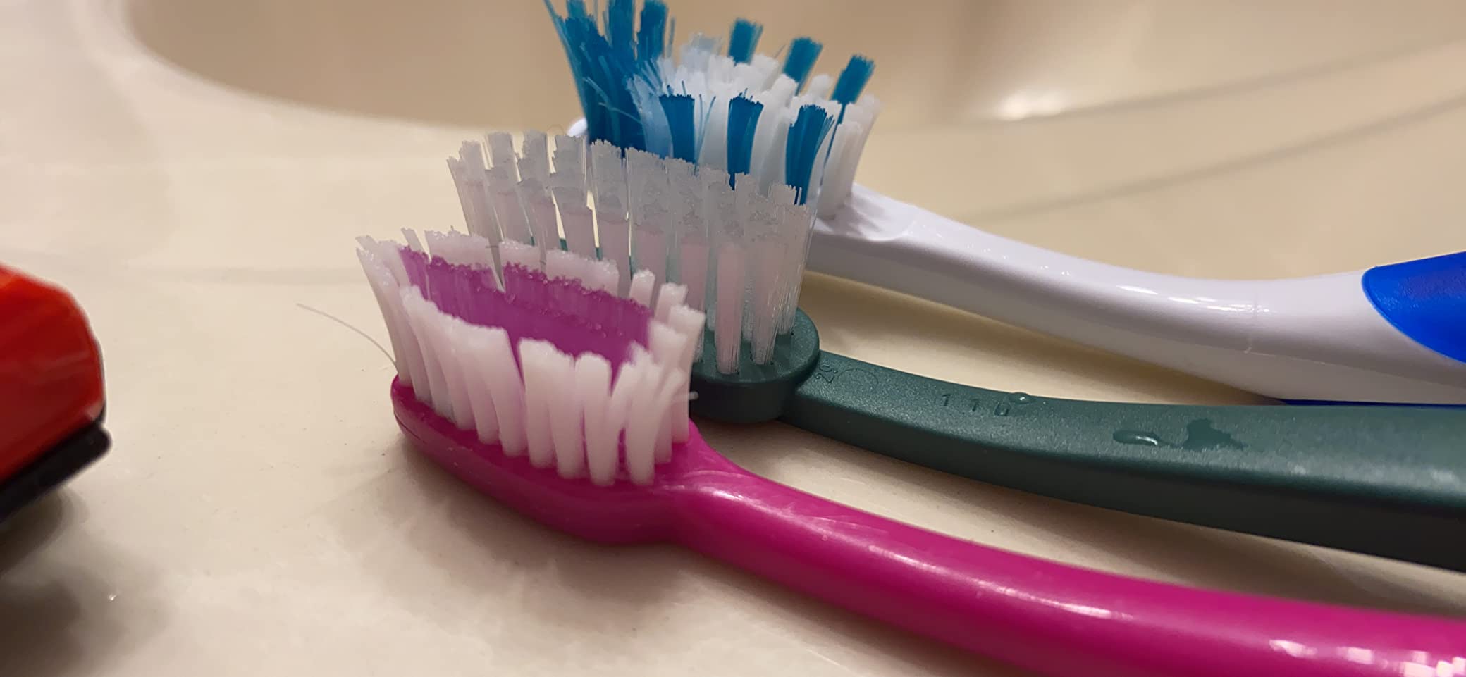 Jordan* Green Clean Manual Toothbrush | Sustainable, Scandinavian Design, Soft Bristles, Mixed Colors | 4 Units - Customer Photo 2