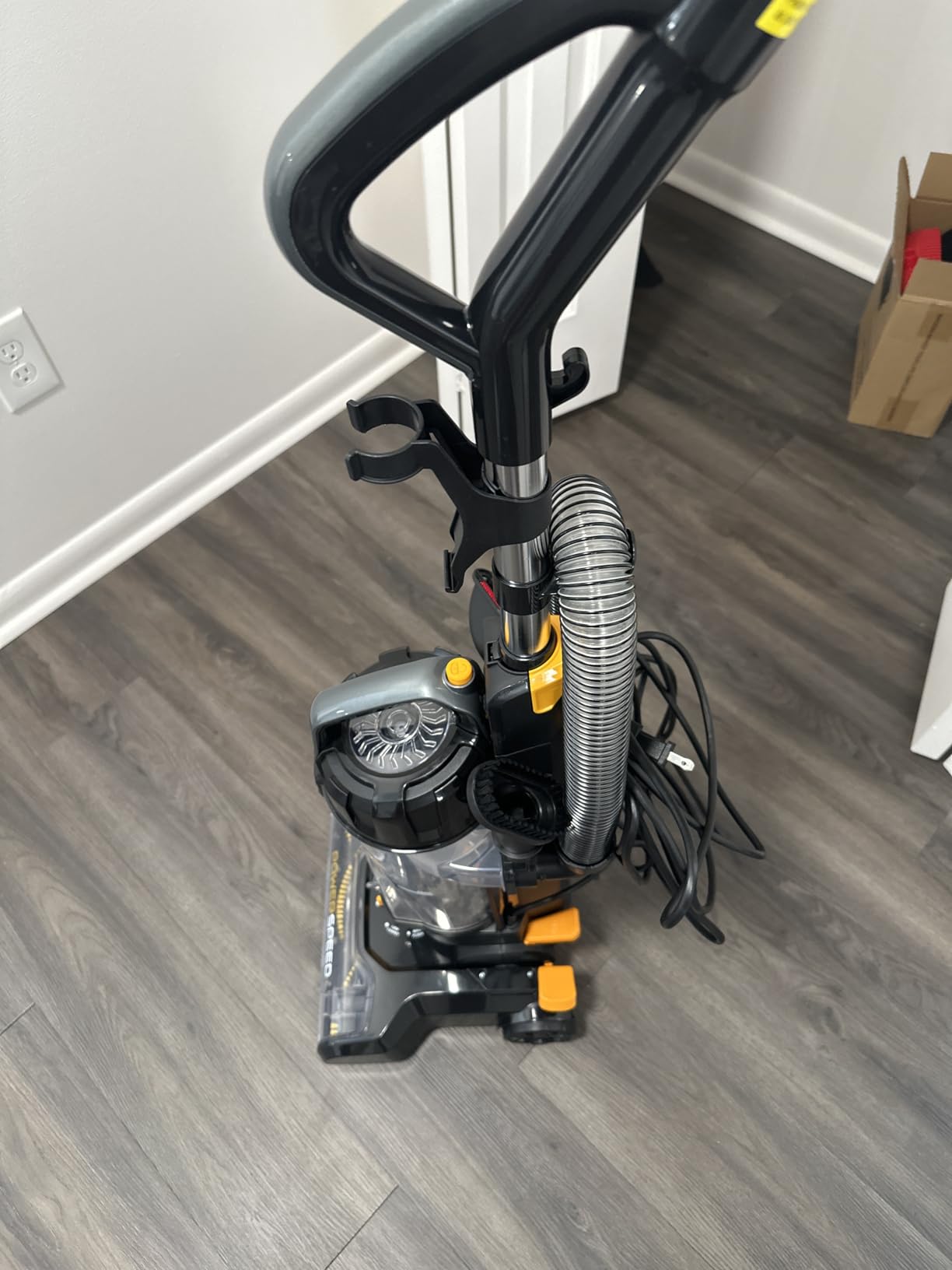Eureka PowerSpeed Lightweight Upright Vacuum Cleaner for Carpet and Hard Floor, Powerful Bagless Upright Vacuum Cleaner for Home Pets, NEU181A, Blue - Customer Photo 2