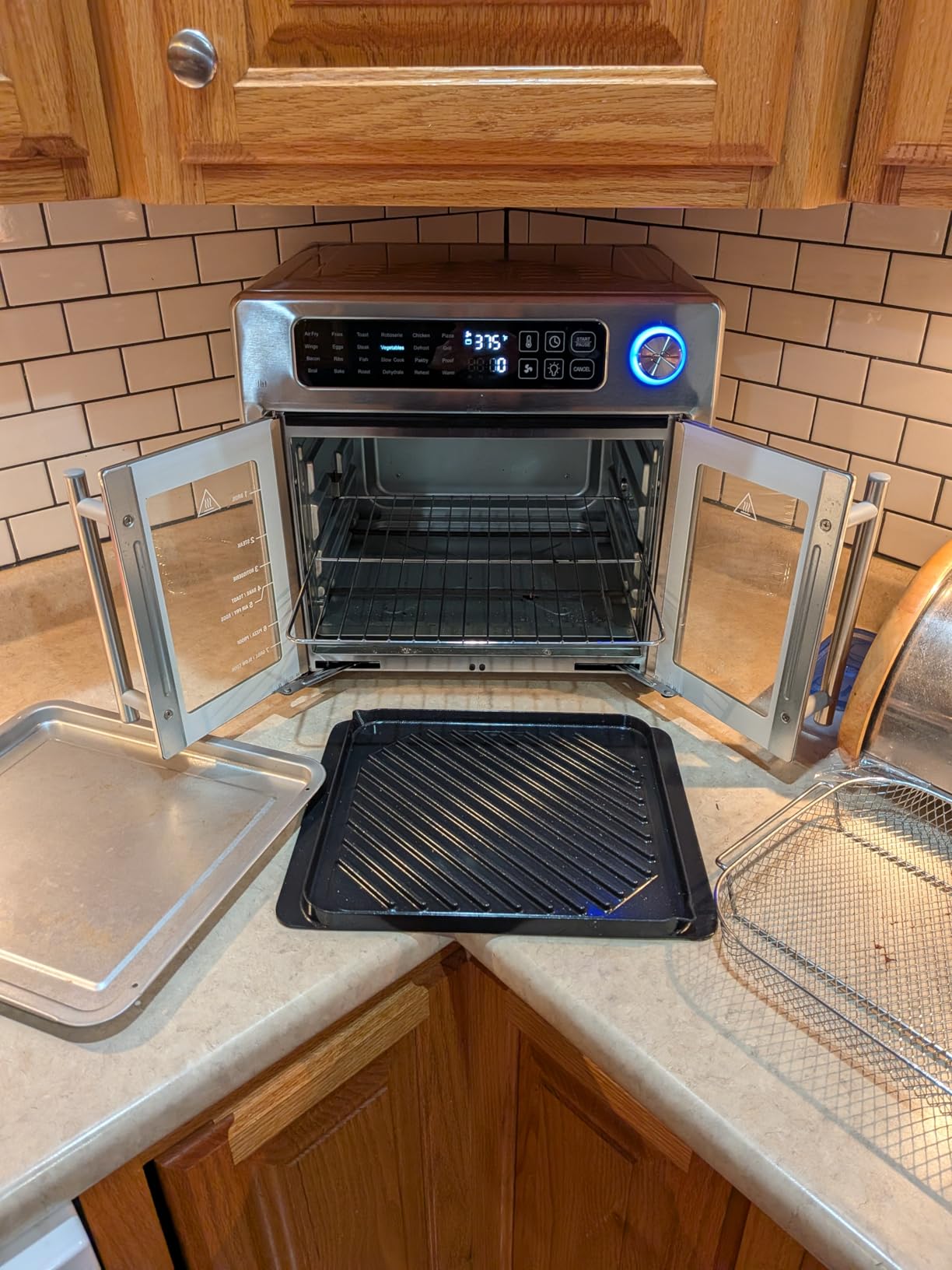 Emeril Lagasse Extra Large French Door Air Fryer Toaster Oven Combo, 24 Cooking Functions and Digital Controls, 7 Accessories Included, Stainless Steel Finish, 26QT Capacity - Customer Photo 5