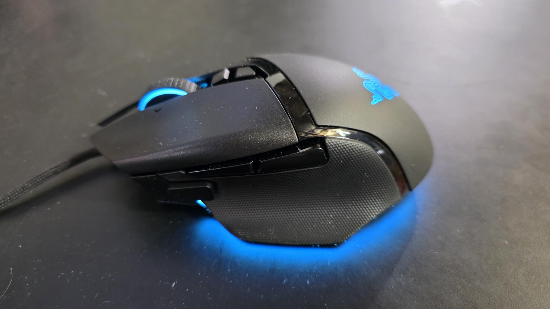 Razer Basilisk V3 Customizable Ergonomic Gaming Mouse: Fastest Gaming Mouse Switch - Chroma RGB Lighting - 26K DPI Optical Sensor - 11 Programmable Buttons - HyperScroll Tilt Wheel - Classic Black Customer Review Razer Basilisk V3 Customizable Ergonomic Gaming Mouse: Fastest Gaming Mouse Switch - Chroma RGB Lighting - 26K DPI Optical Sensor - 11 Programmable Buttons - HyperScroll Tilt Wheel - Classic Black - Customer Photo 2