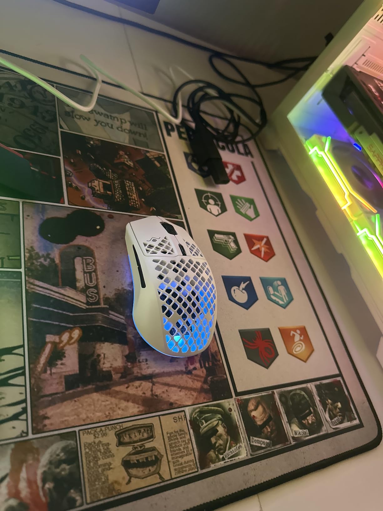 SteelSeries Aerox 3 Wireless - Holey RGB Gaming Mouse - Ultra-lightweight Water Resistant Design - 18K DPI TrueMove Air Optical Sensor- Onyx Customer Review SteelSeries Aerox 3 Wireless - Holey RGB Gaming Mouse - Ultra-lightweight Water Resistant Design - 18K DPI TrueMove Air Optical Sensor- Onyx - Customer Photo 1