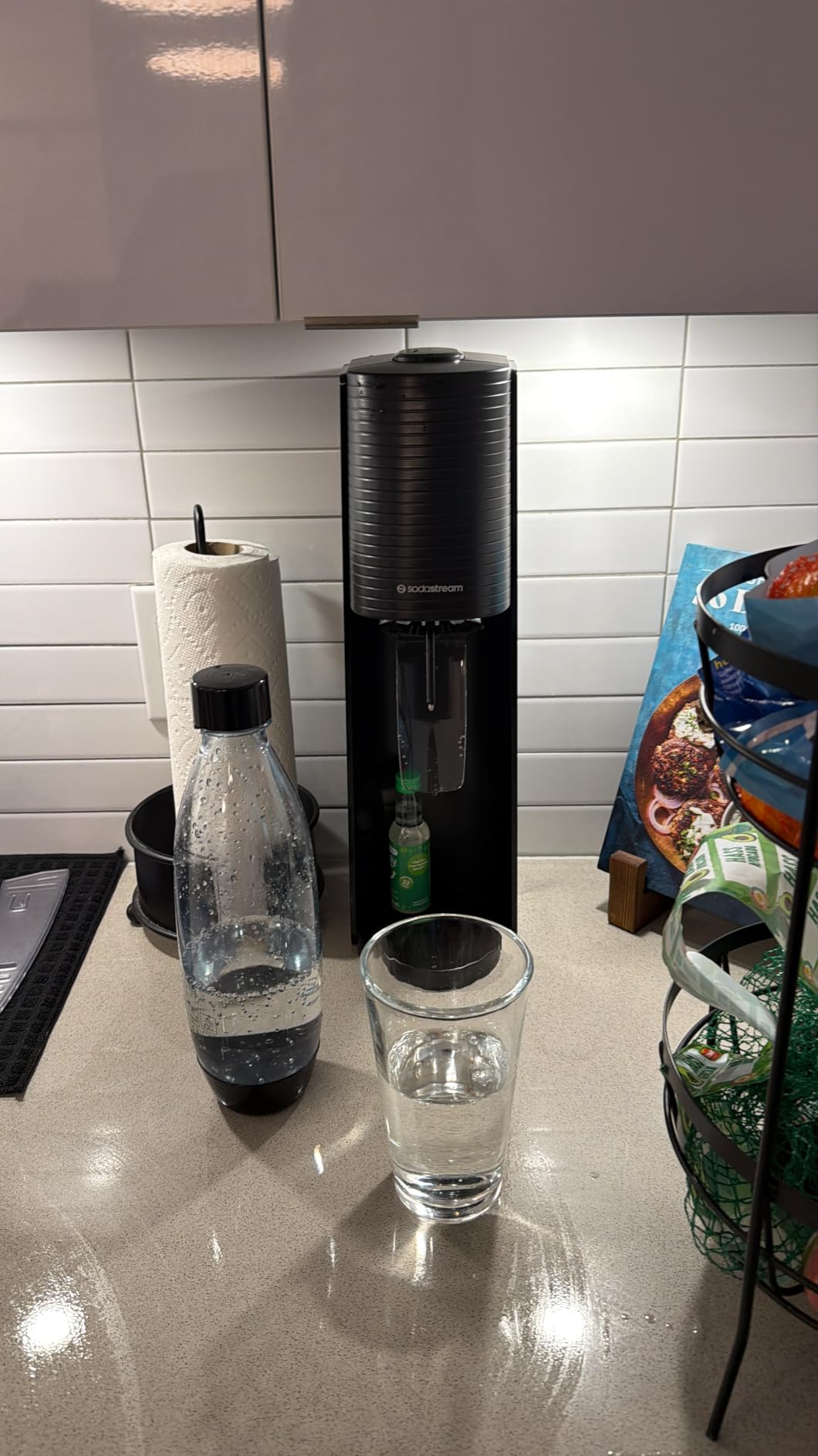 SodaStream - Terra Soda Streaming Machine - STARTER KIT - Sparkling Water Maker with CO2 & Bubly Drop - Eco-Friendly, No Batteries Needed - Black Customer Review SodaStream - Terra Soda Streaming Machine - STARTER KIT - Sparkling Water Maker with CO2 & Bubly Drop - Eco-Friendly, No Batteries Needed - Black - Customer Photo 4