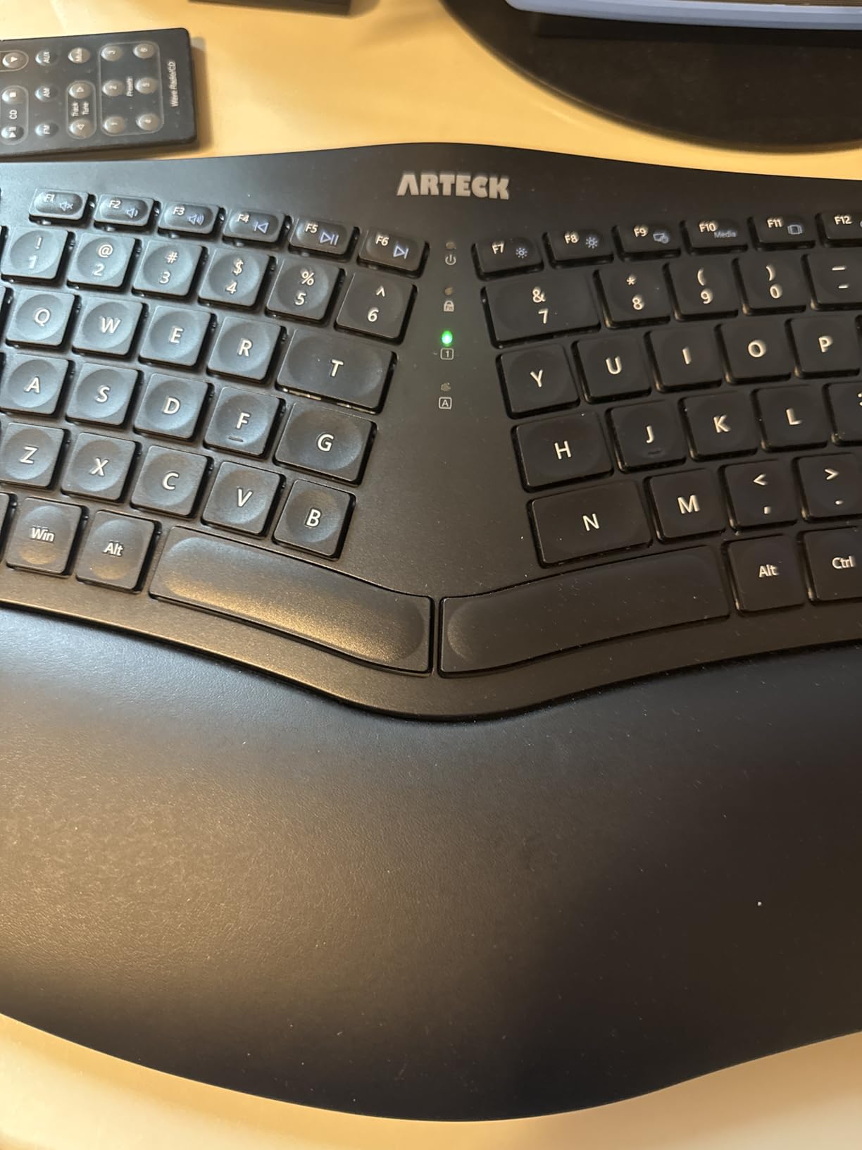 Arteck Split Ergonomic Keyboard with Cushioned Wrist and Palm Rest, 2.4G USB Wireless Comfortable Natural Ergonomic Split Keyboard, for Windows Computer Desktop Laptop Customer Review Arteck Split Ergonomic Keyboard with Cushioned Wrist and Palm Rest, 2.4G USB Wireless Comfortable Natural Ergonomic Split Keyboard, for Windows Computer Desktop Laptop - Customer Photo 3