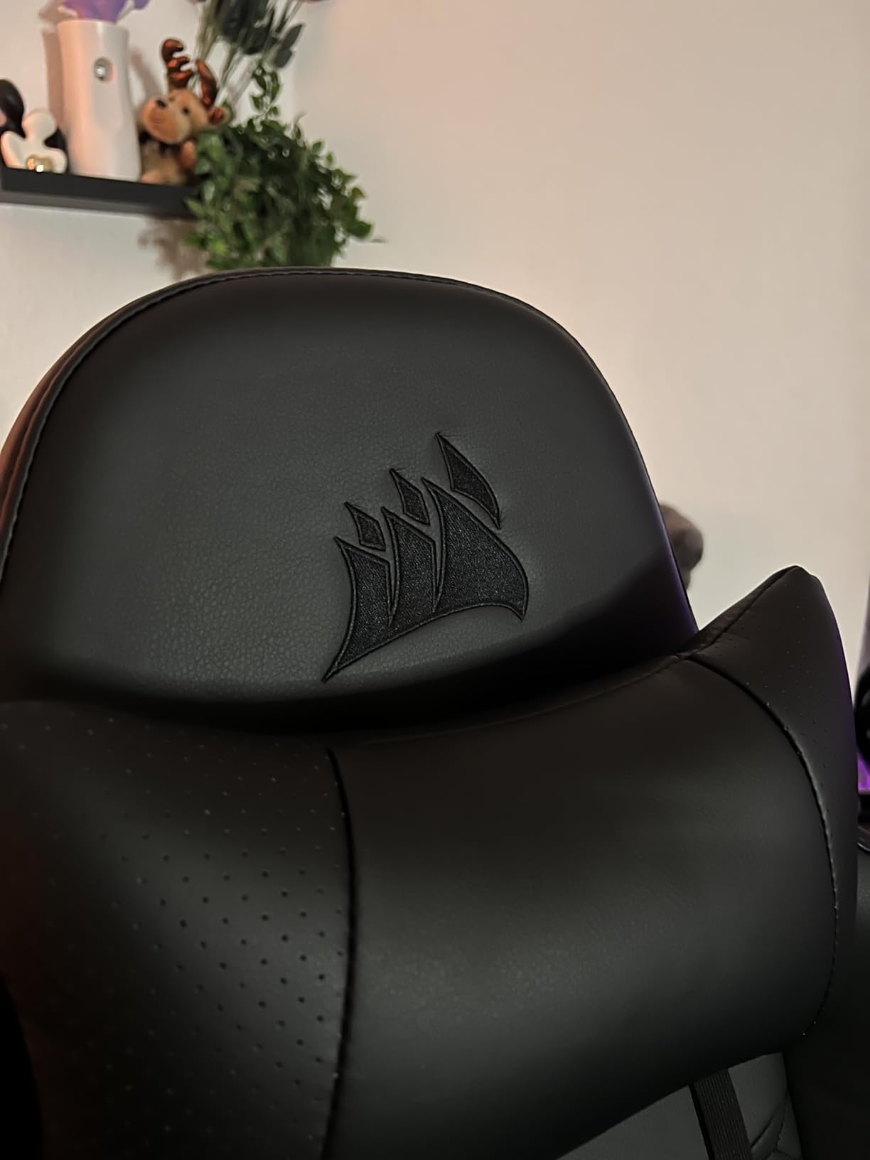 Corsair TC100 Relaxed Gaming Chair - Fabric - Racing-Inspired Design - Lumbar Pillow - Detachable Memory Foam Neck Pillow - Adjustable Seat Height - Adjustable Armrests - Gray and Black Customer Review Corsair TC100 Relaxed Gaming Chair - Fabric - Racing-Inspired Design - Lumbar Pillow - Detachable Memory Foam Neck Pillow - Adjustable Seat Height - Adjustable Armrests - Gray and Black - Customer Photo 2