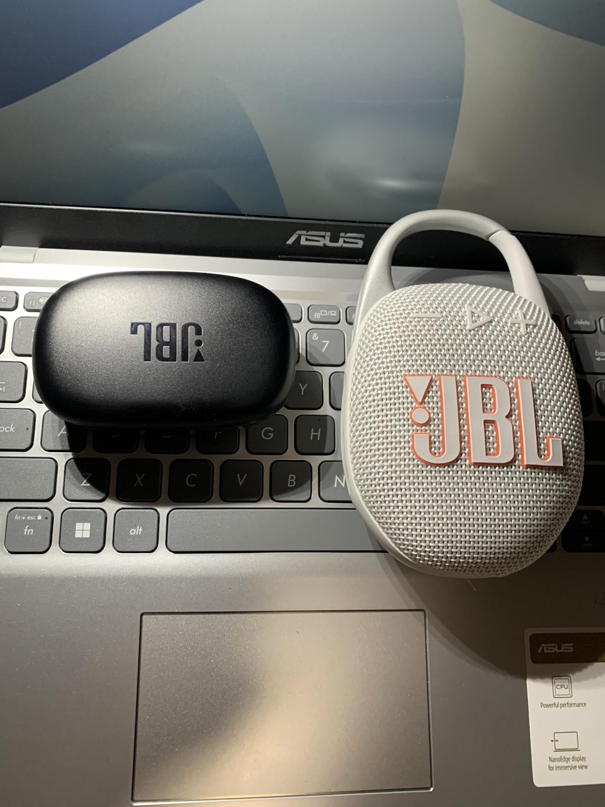JBL Endurance Peak 3 - Dust and Water Proof (IP68) True Wireless Active Earbuds, JBL Pure Bass Sound, Up to 50 Total Hours of Playback with Speed Charge, Ambient Aware & Talk Thru (Black) - Customer Photo 4