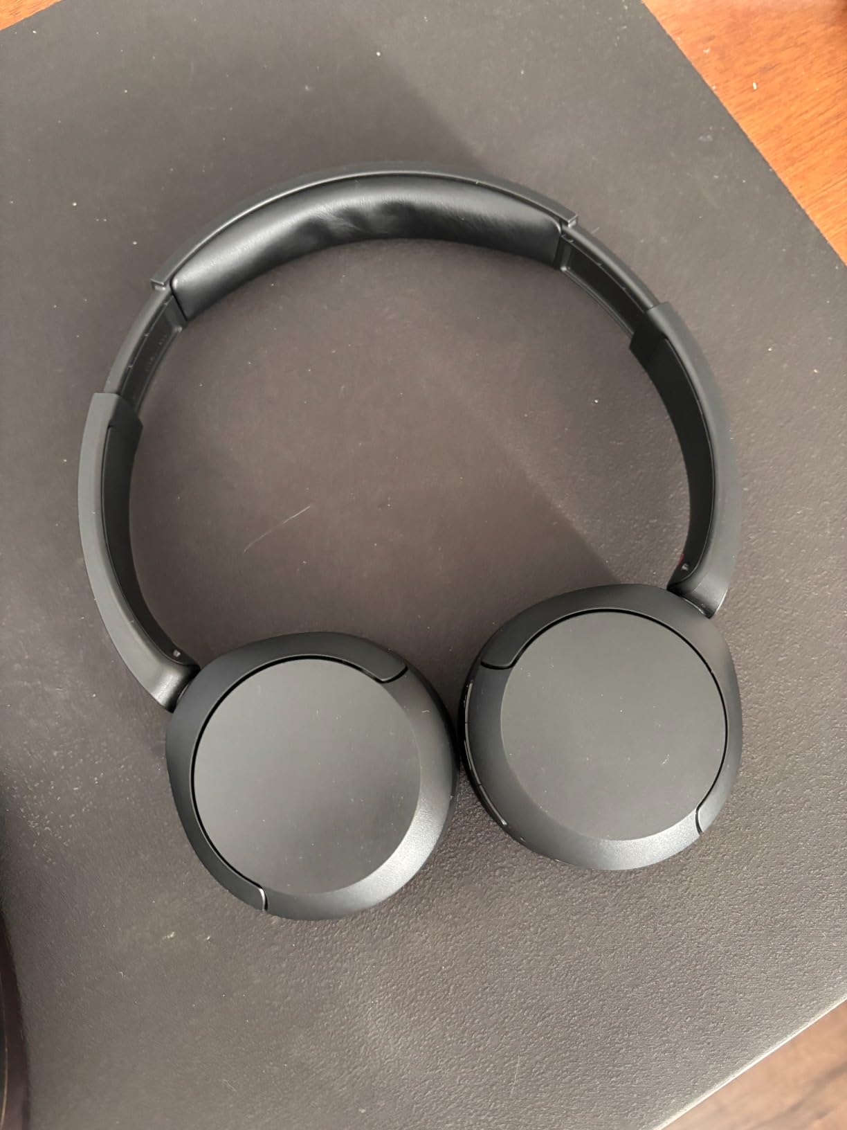 Sony WH-CH520 Wireless Headphones Bluetooth On-Ear Headset with Microphone and up to 50 Hours Battery Life with Quick Charging, Black - Customer Photo 1