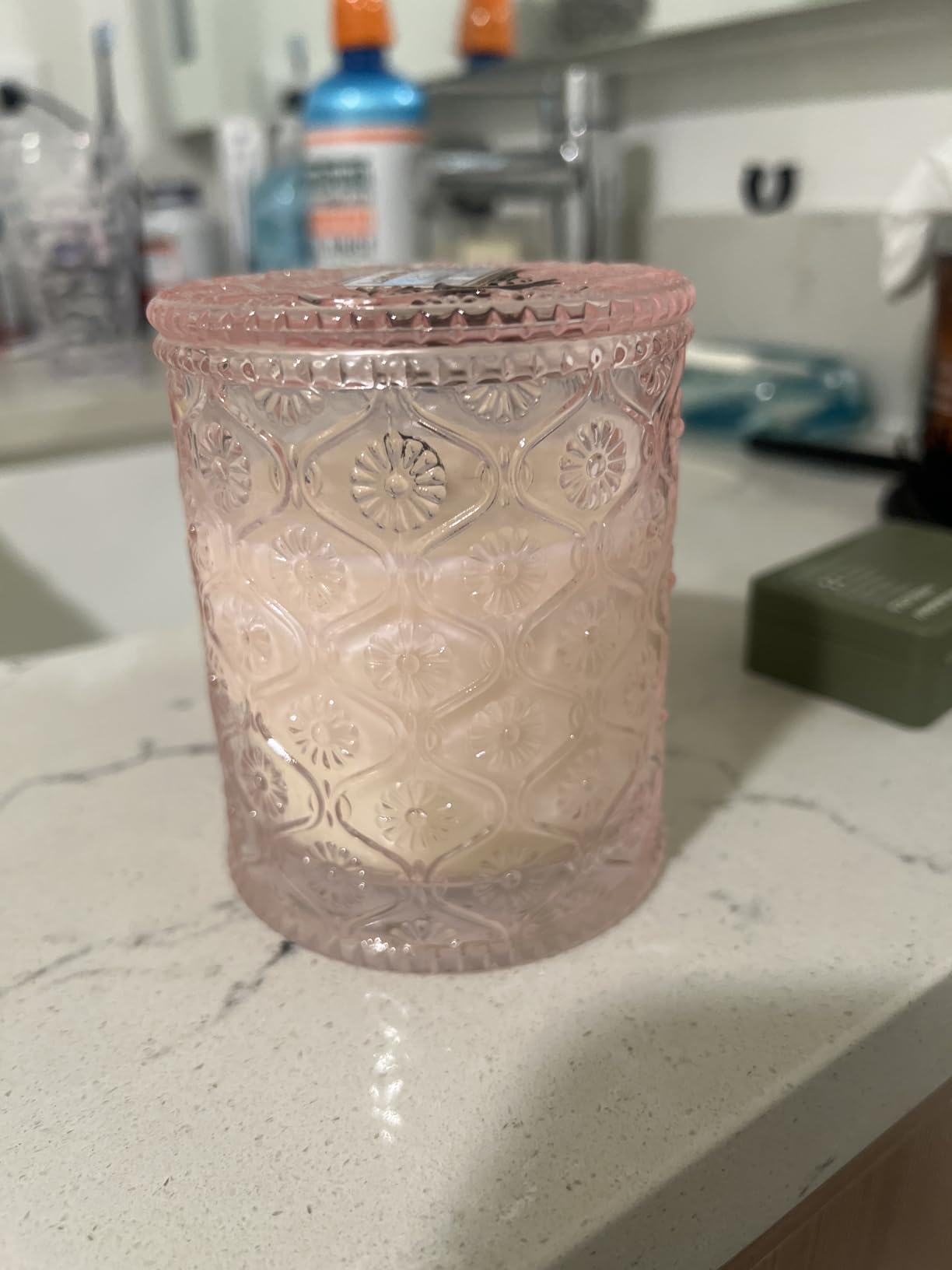LA JOLIE MUSE Santal Rose Scented Candle - Saffron, Rose & Leather | 6 oz Natural Soy Wax | 40 Hours Clean Burn | Valentines Day Gifts for Her | Elegant Home Decor - Customer Photo 1