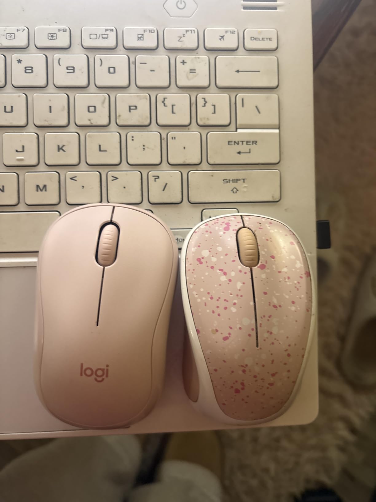 Logitech M240 Silent Bluetooth Mouse, Wireless, Compact, Portable, Smooth Tracking, 18-Month Battery, for Windows, macOS, ChromeOS, Compatible with PC, Mac, Laptop, Tablets - Graphite - Customer Photo 1