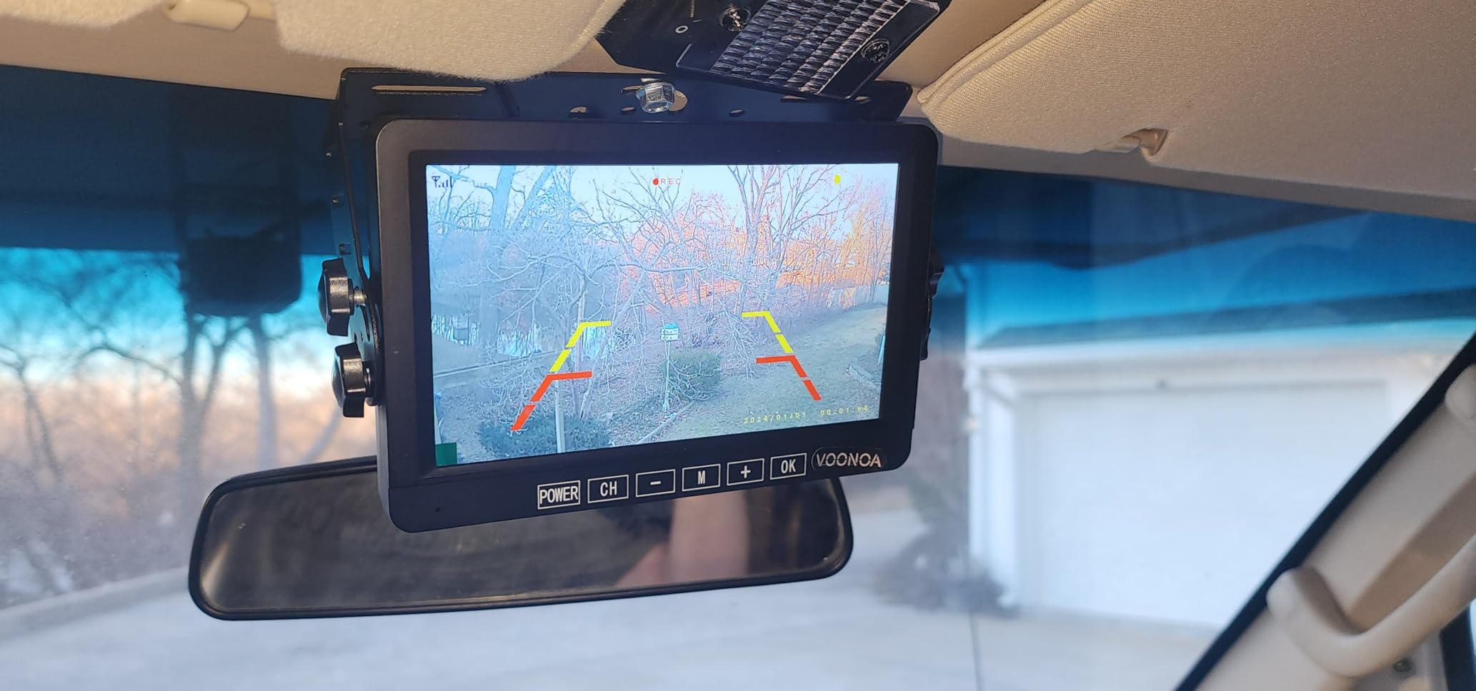 1080P Wireless RV Camera System, IP69 Waterproof Night Vision Backup Camera Side Rear View Camera with 7 Inch HD Monitor for RV Truck Trailer Camper Customer Review 1080P Wireless RV Camera System, IP69 Waterproof Night Vision Backup Camera Side Rear View Camera with 7 Inch HD Monitor for RV Truck Trailer Camper - Customer Photo 2