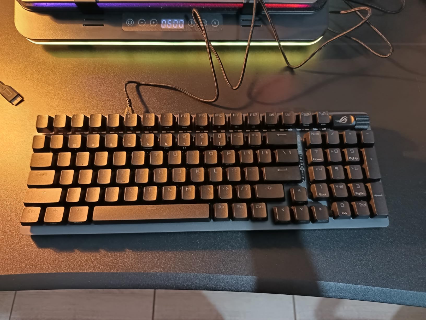 ASUS ROG Strix Scope II 96 Wireless Mechanical Gaming Keyboard – 96% Full-Size, Tri-Mode Connectivity, Hot Swappable Pre-lubed ROG NX Snow Linear Switches, PBT Keycaps, RGB, PC/Mac Support-Black Customer Review ASUS ROG Strix Scope II 96 Wireless Mechanical Gaming Keyboard – 96% Full-Size, Tri-Mode Connectivity, Hot Swappable Pre-lubed ROG NX Snow Linear Switches, PBT Keycaps, RGB, PC/Mac Support-Black - Customer Photo 1