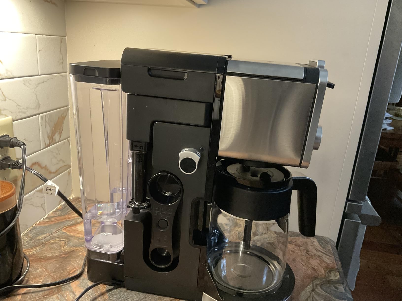 Ninja Drip Coffee Maker DualBrew Pro Hot & Iced Coffee Machine, Use with K-Cup Coffee Pods, 3 Brew Styles (Classic, Rich, & Iced), 60oz Removable Reservoir & Dishwasher Safe, Black, CFP101 - Customer Photo 1