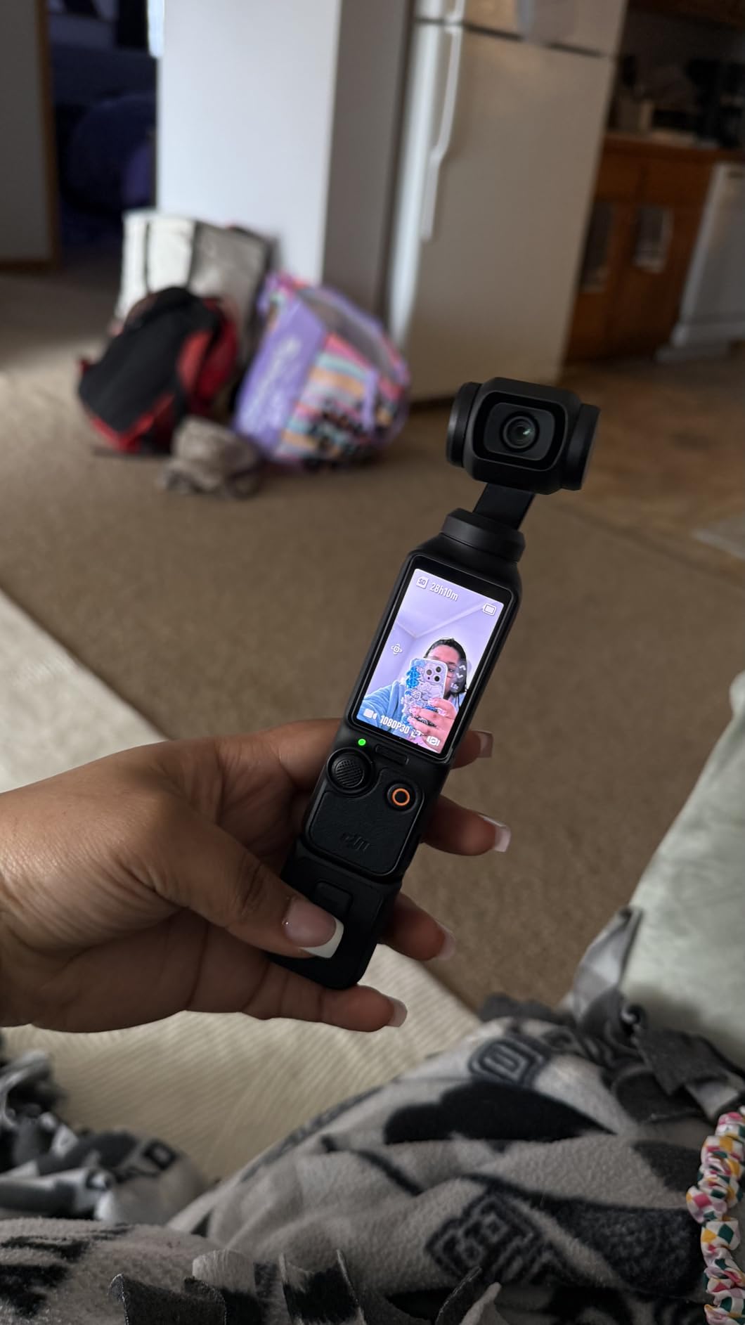 DJI Osmo Pocket 3, Vlogging Cameras with 1'' CMOS & 4K/120fps Vlog Camera, 3-Axis Stabilization, Fast Focusing, Face/Object Tracking, Digital Vlogging Camera for YouTube Customer Review DJI Osmo Pocket 3, Vlogging Cameras with 1'' CMOS & 4K/120fps Vlog Camera, 3-Axis Stabilization, Fast Focusing, Face/Object Tracking, Digital Vlogging Camera for YouTube - Customer Photo 2
