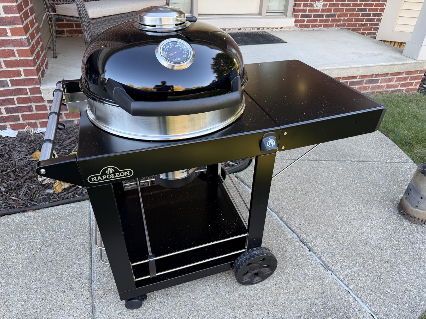 Napoleon PRO22 Charcoal Kettle Grill with Folding Cart, Black, Porcelain-Enameled Lid and Bowl, Chrome-Plated Cooking Grid - Customer Photo 3