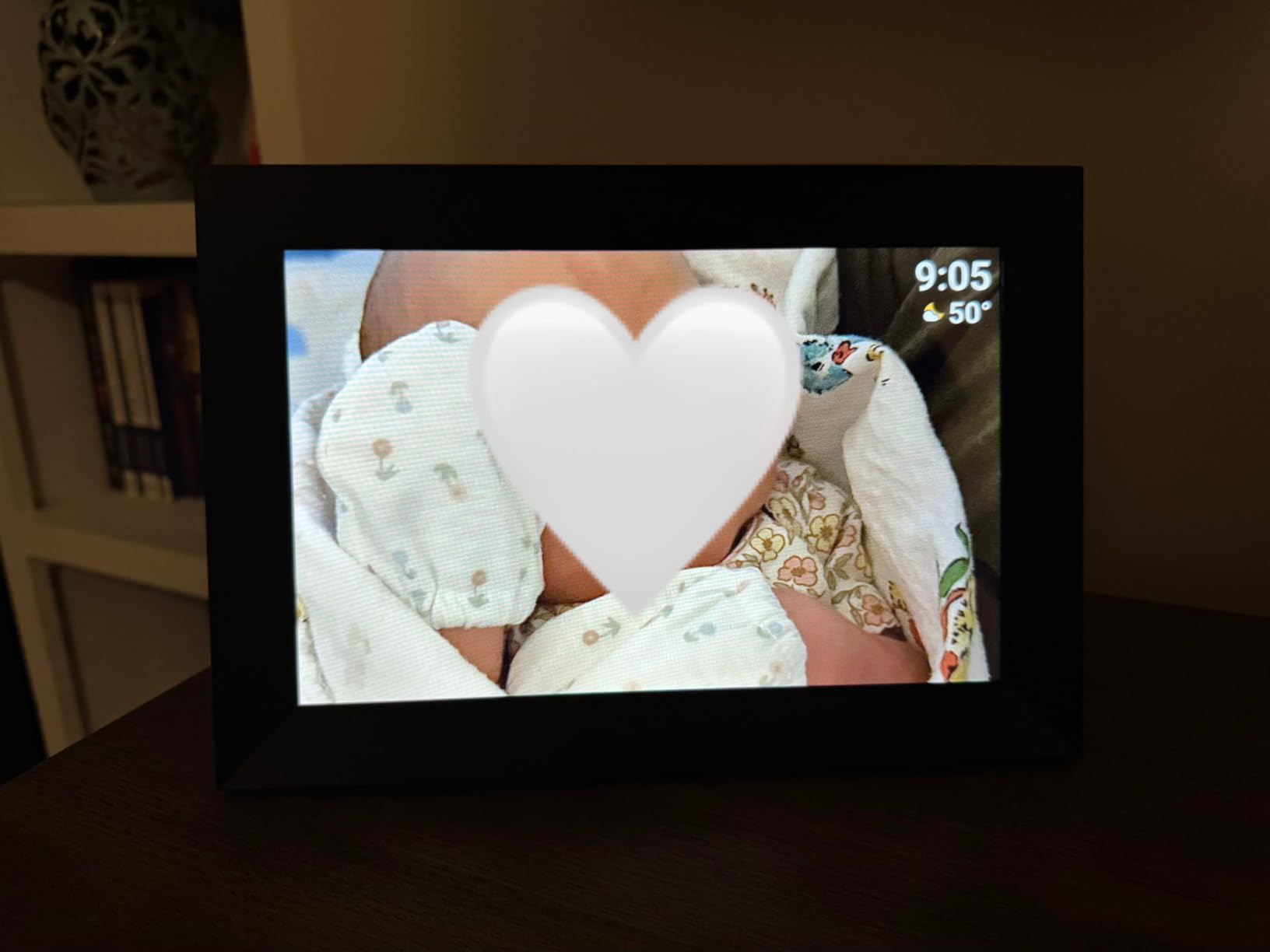 Frameo Digital Picture Frame, 10.1 Inch Smart WiFi Digital Photo Frame Electronic with 1280x800 HD IPS Touch Screen, Auto-Rotate, Wall Mountable, Share Photos/Videos Instantly via Frameo App Customer Review Frameo Digital Picture Frame, 10.1 Inch Smart WiFi Digital Photo Frame Electronic with 1280x800 HD IPS Touch Screen, Auto-Rotate, Wall Mountable, Share Photos/Videos Instantly via Frameo App - Customer Photo 1