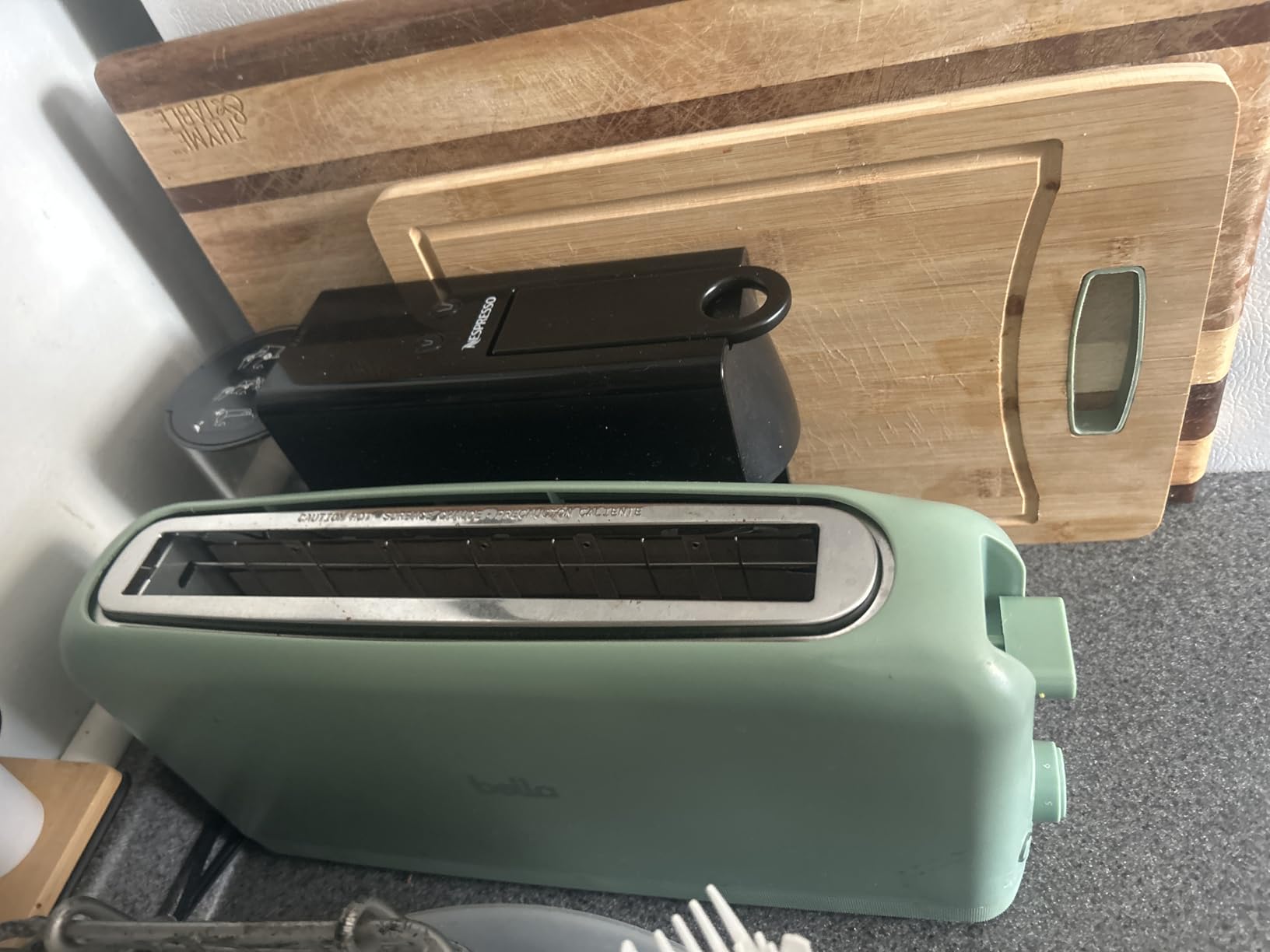 bella 2 Slice Slim Toaster, Fits-anywhere™ Kitchenware, 6 Setting Shade Control with Reheat & Cancel Buttons, Fits sourdough, 10 bella 2 Slice Slim Toaster, Fits-anywhere™ Kitchenware, 6 Setting Shade Control with Reheat & Cancel Buttons, Fits sourdough, 10
