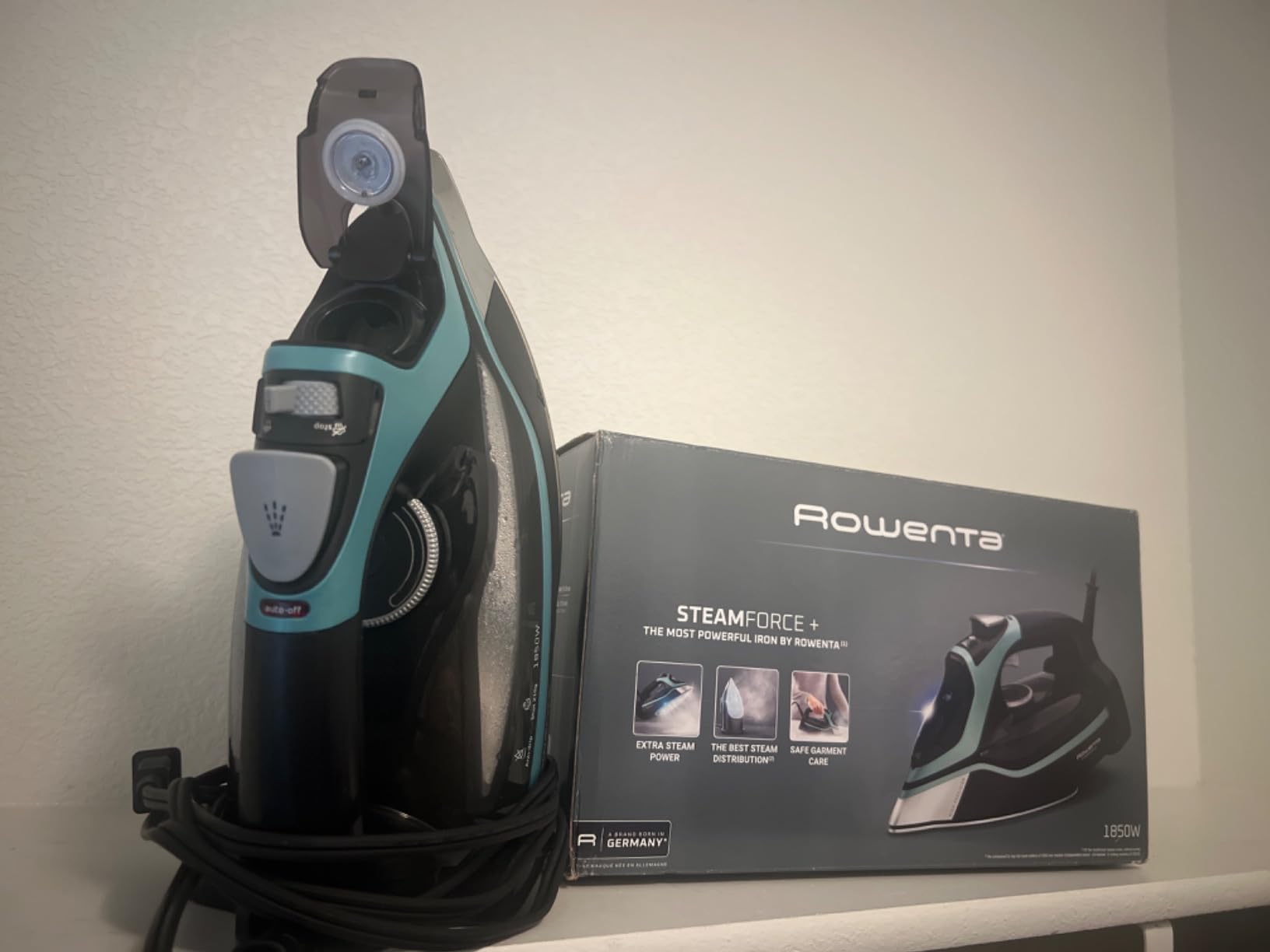 Rowenta Iron Steamer for Clothes Master Steam Station, Professional Steam Iron for Clothes with Stainless Steel Soleplate, 57 Oz, 400 Microsteam Holes, Built-In Pump, 1750 Watts, Black/Green, VR8338 Customer Review Rowenta Iron Steamer for Clothes Master Steam Station, Professional Steam Iron for Clothes with Stainless Steel Soleplate, 57 Oz, 400 Microsteam Holes, Built-In Pump, 1750 Watts, Black/Green, VR8338 - Customer Photo 2