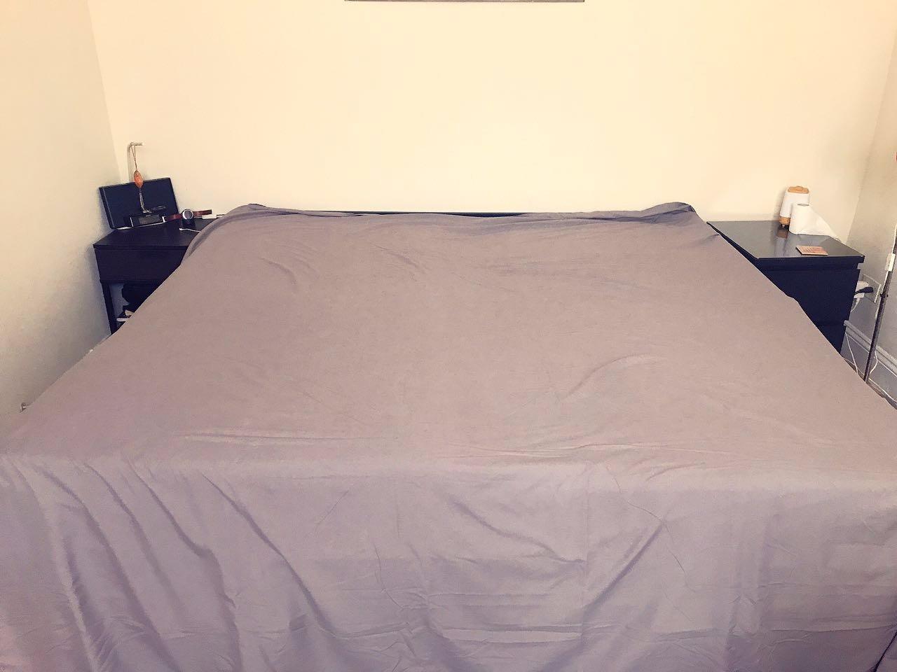 Shilucheng Tencel Sheets 4 Piece, 100% Eucalyptus Lyocell Sheets Set, Cooler Than Cotton and Linen, Summer Cooling Breathable Bed Sheets for Hot Sleepers, 16 Inch Deep Pockets (White, Queen) Customer Review Shilucheng Tencel Sheets 4 Piece, 100% Eucalyptus Lyocell Sheets Set, Cooler Than Cotton and Linen, Summer Cooling Breathable Bed Sheets for Hot Sleepers, 16 Inch Deep Pockets (White, Queen) - Customer Photo 5