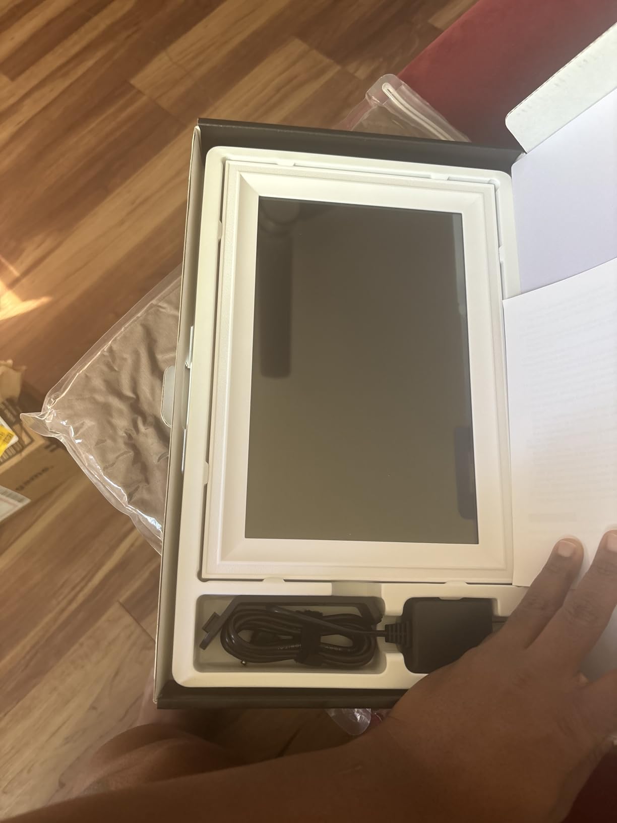 Smart White Digital Picture Frame WiFi Send Photos from Your Phone 16GB Storage 10.1inch 1280x800 IPS Touch Screen Digital Photo Frame Auto-Rotate Wall Mountable Photo Picture Frame Digital Customer Review Smart White Digital Picture Frame WiFi Send Photos from Your Phone 16GB Storage 10.1inch 1280x800 IPS Touch Screen Digital Photo Frame Auto-Rotate Wall Mountable Photo Picture Frame Digital - Customer Photo 1