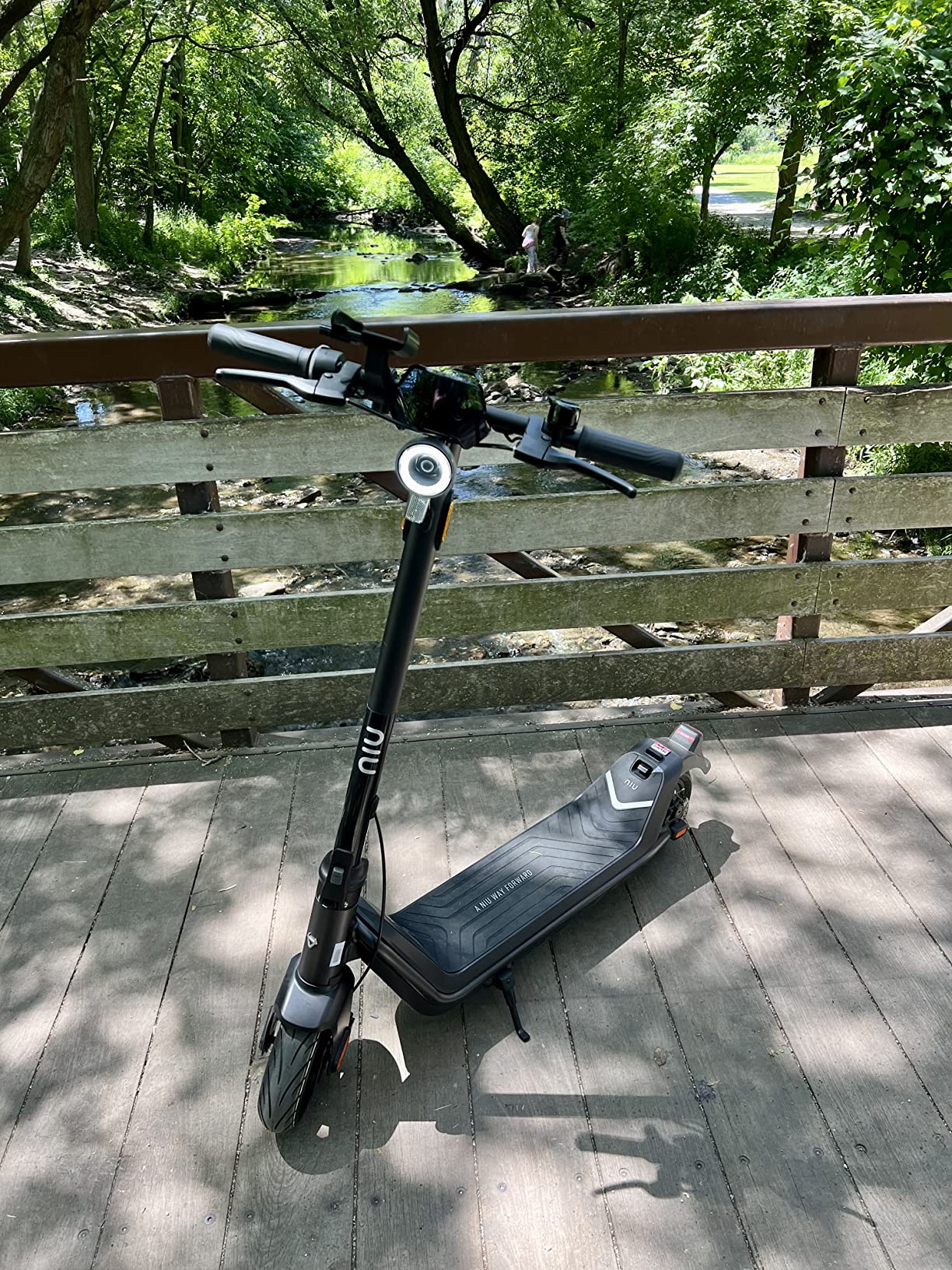 NIU K100P/K300P/K300X Electric Scooter Adult - E Scooter with Suspension, 600-1000W Peak Power, 18-37.3 Miles Max Range, Top Speed 17.4-23.6MPH, Commuting E-Scooter Customer Review NIU K100P/K300P/K300X Electric Scooter Adult - E Scooter with Suspension, 600-1000W Peak Power, 18-37.3 Miles Max Range, Top Speed 17.4-23.6MPH, Commuting E-Scooter - Customer Photo 2