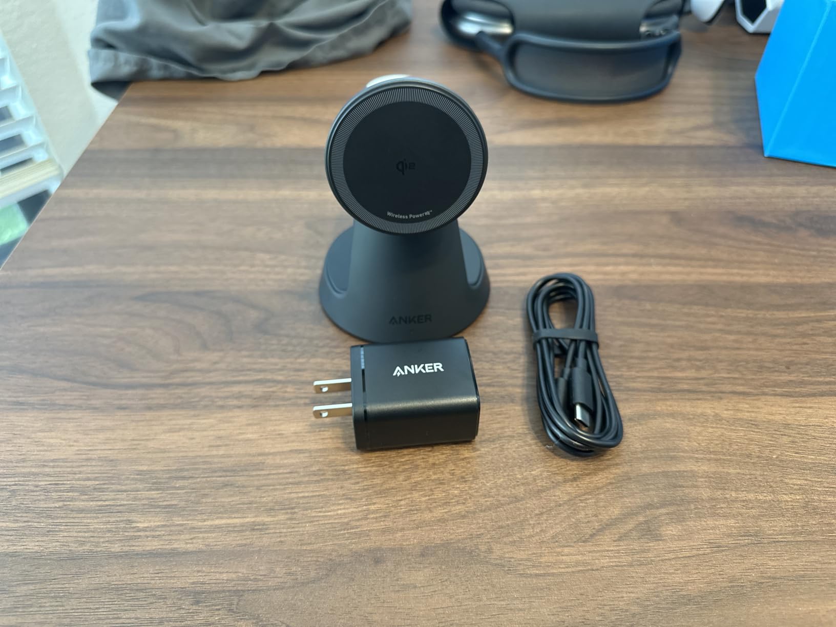 Anker MagSafe Charger Compatible, MagGo 3-in-1 Charging Station, Nano Charging Stand, Qi2 Certified 15W Magnetic Wireless Charger Dock, for iPhone17/16/15/14, Apple Watch,AirPods (Adapter Included) Customer Review Anker MagSafe Charger Compatible, MagGo 3-in-1 Charging Station, Nano Charging Stand, Qi2 Certified 15W Magnetic Wireless Charger Dock, for iPhone17/16/15/14, Apple Watch,AirPods (Adapter Included) - Customer Photo 3