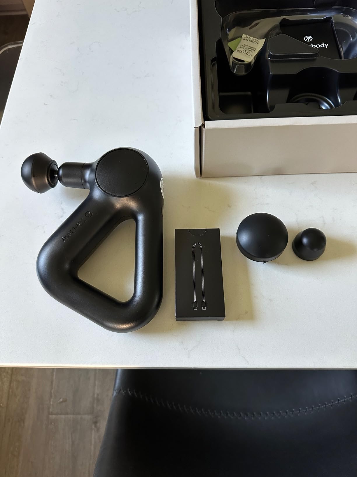 TheraGun Therabody Relief - Quiet Deep Tissue Therapy Massage Gun - Bluetooth Enabled, Electric Percussion Massage Gun & Personal Massager for Pain in The Neck, Back, Leg, Shoulder and Foot (Black) Customer Review TheraGun Therabody Relief - Quiet Deep Tissue Therapy Massage Gun - Bluetooth Enabled, Electric Percussion Massage Gun & Personal Massager for Pain in The Neck, Back, Leg, Shoulder and Foot (Black) - Customer Photo 2