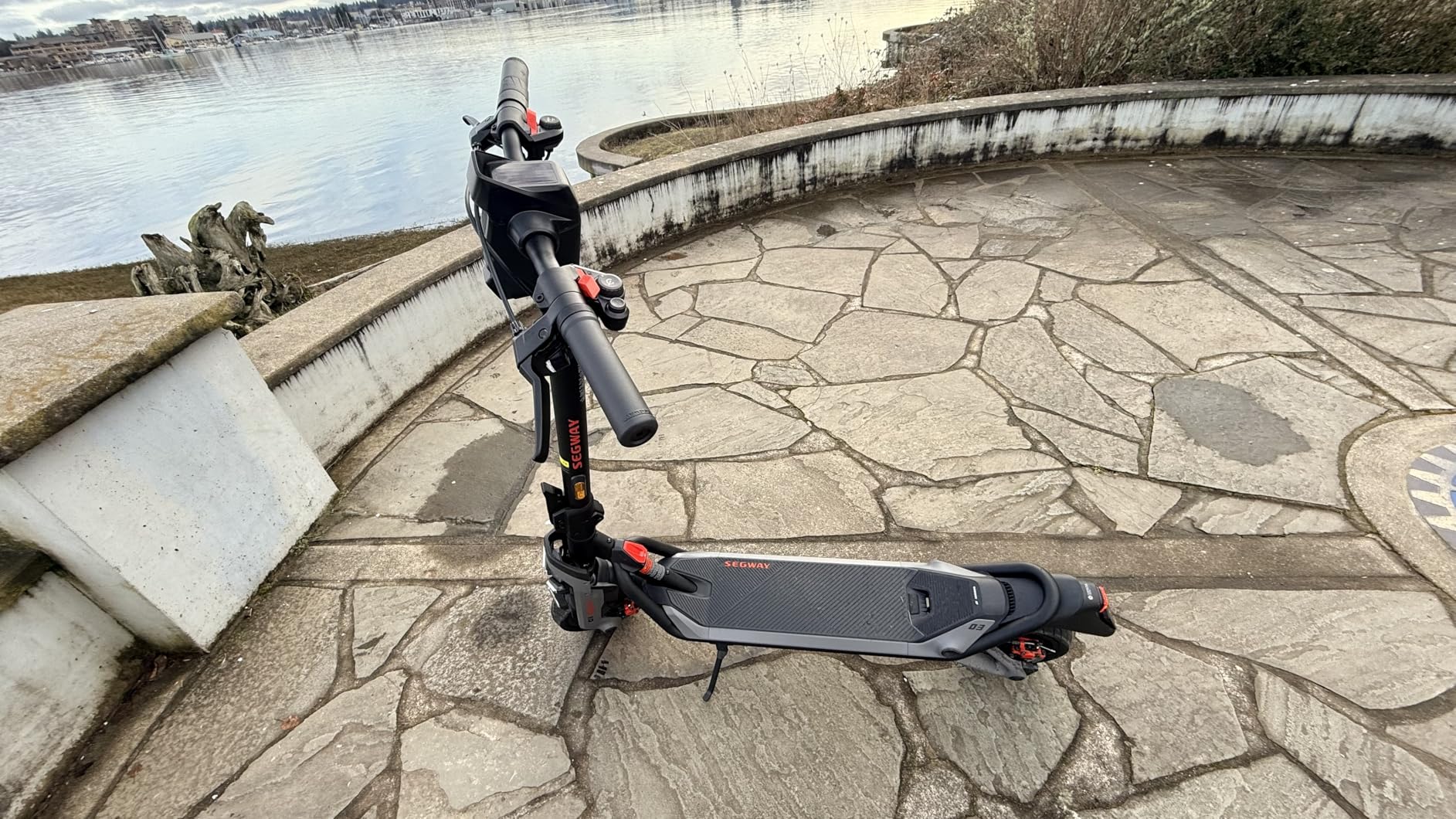 Segway SuperScooter GT3, 31 MPH w/ 45-Mile Long Range, 2400W Peak Motor, Dual Hydraulic Suspension, Self-Sealing Tires, Flash Charging Electric Scooter for Adults, UL 2272/2271 Certified, Gen3 Customer Review Segway SuperScooter GT3, 31 MPH w/ 45-Mile Long Range, 2400W Peak Motor, Dual Hydraulic Suspension, Self-Sealing Tires, Flash Charging Electric Scooter for Adults, UL 2272/2271 Certified, Gen3 - Customer Photo 2