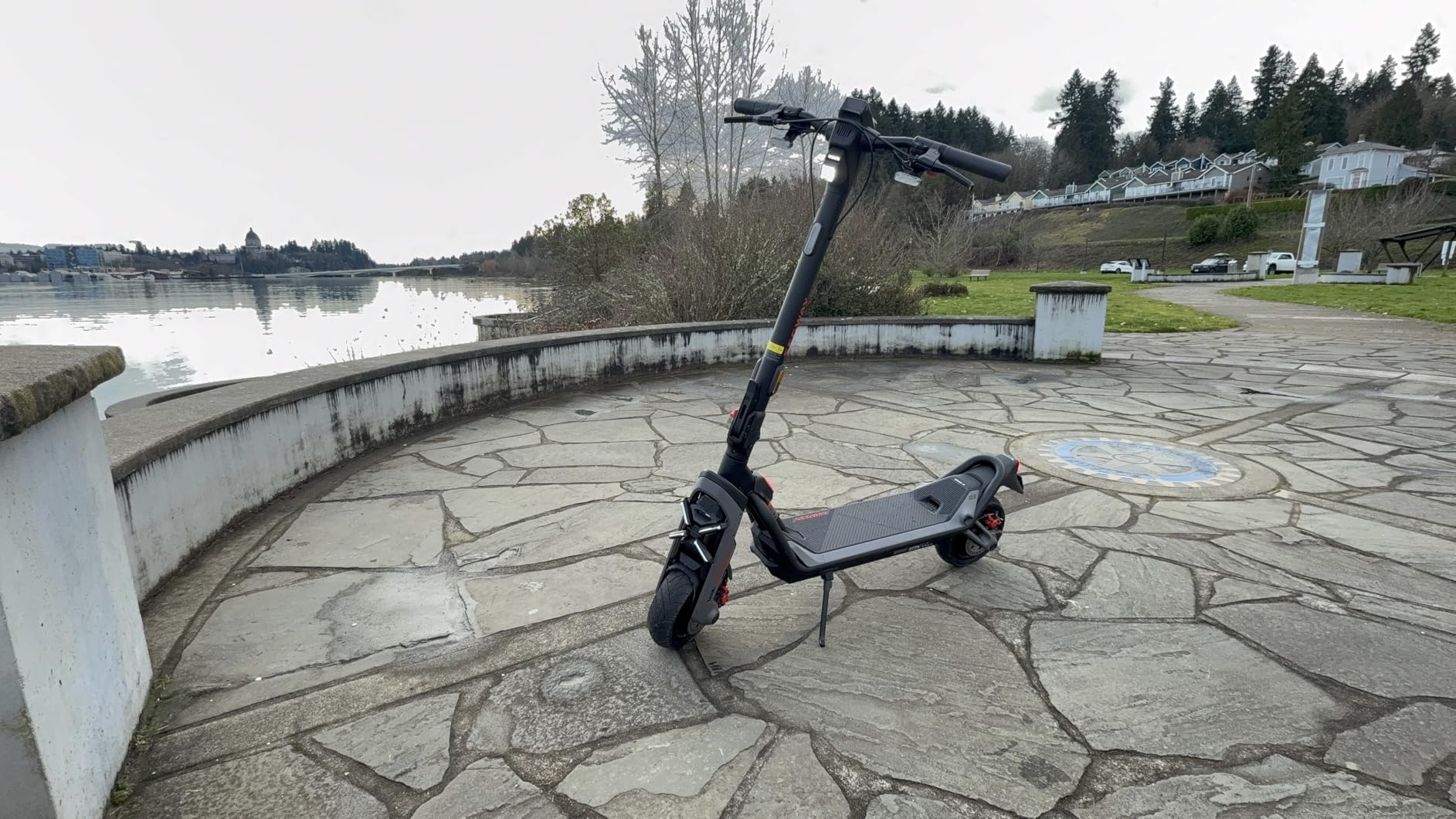 Segway SuperScooter GT3, 31 MPH w/ 45-Mile Long Range, 2400W Peak Motor, Dual Hydraulic Suspension, Self-Sealing Tires, Flash Charging Electric Scooter for Adults, UL 2272/2271 Certified, Gen3 Customer Review Segway SuperScooter GT3, 31 MPH w/ 45-Mile Long Range, 2400W Peak Motor, Dual Hydraulic Suspension, Self-Sealing Tires, Flash Charging Electric Scooter for Adults, UL 2272/2271 Certified, Gen3 - Customer Photo 5