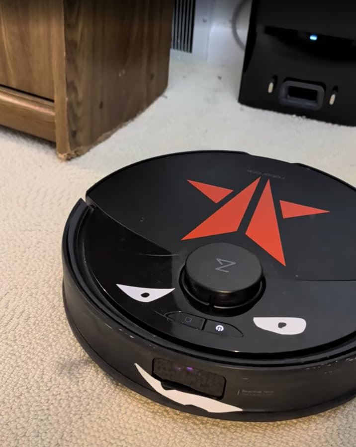 roborock Q10 S5 Robot Vacuum and Mop Cleaner, 10000Pa HyperForce Suction, Dual Anti-Tangle System, Auto-Lifting Mop, ReactiveTech Obstacle Avoidance, App Control, for Pet Hair and Carpet, Black - Customer Photo 1