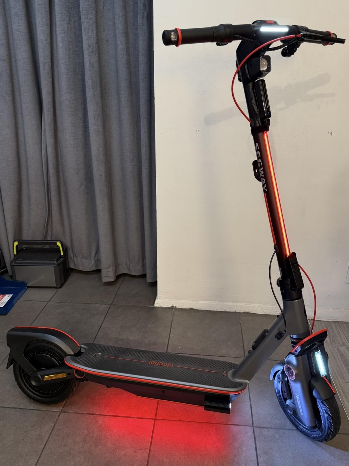 Segway Ninebot F3 Electric Scooter, Up to 20 MPH, 44-Mile Range, Self-Sealing Tubeless Tires, Front Hydraulic & Rear Elastomer Suspension, UL2271 2272 Certified Customer Review Segway Ninebot F3 Electric Scooter, Up to 20 MPH, 44-Mile Range, Self-Sealing Tubeless Tires, Front Hydraulic & Rear Elastomer Suspension, UL2271 2272 Certified - Customer Photo 3