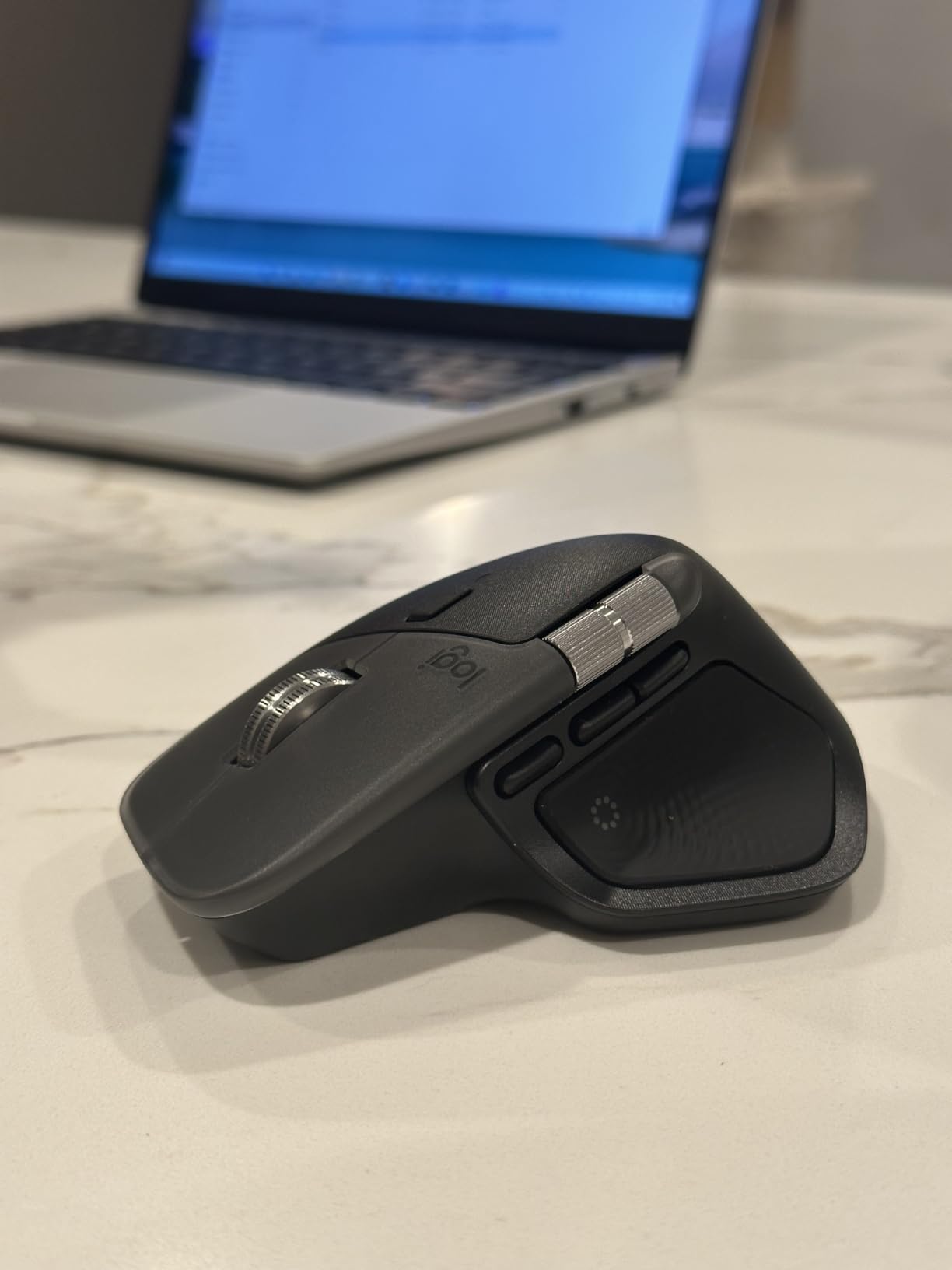 Logitech MX Master 4 for Mac, Ergonomic Bluetooth Mouse with Advanced Performance Haptic Feedback, Ultra-Fast Scrolling, USB-C Charging, MacOS, iPadOS, Windows - Space Black - Customer Photo 2