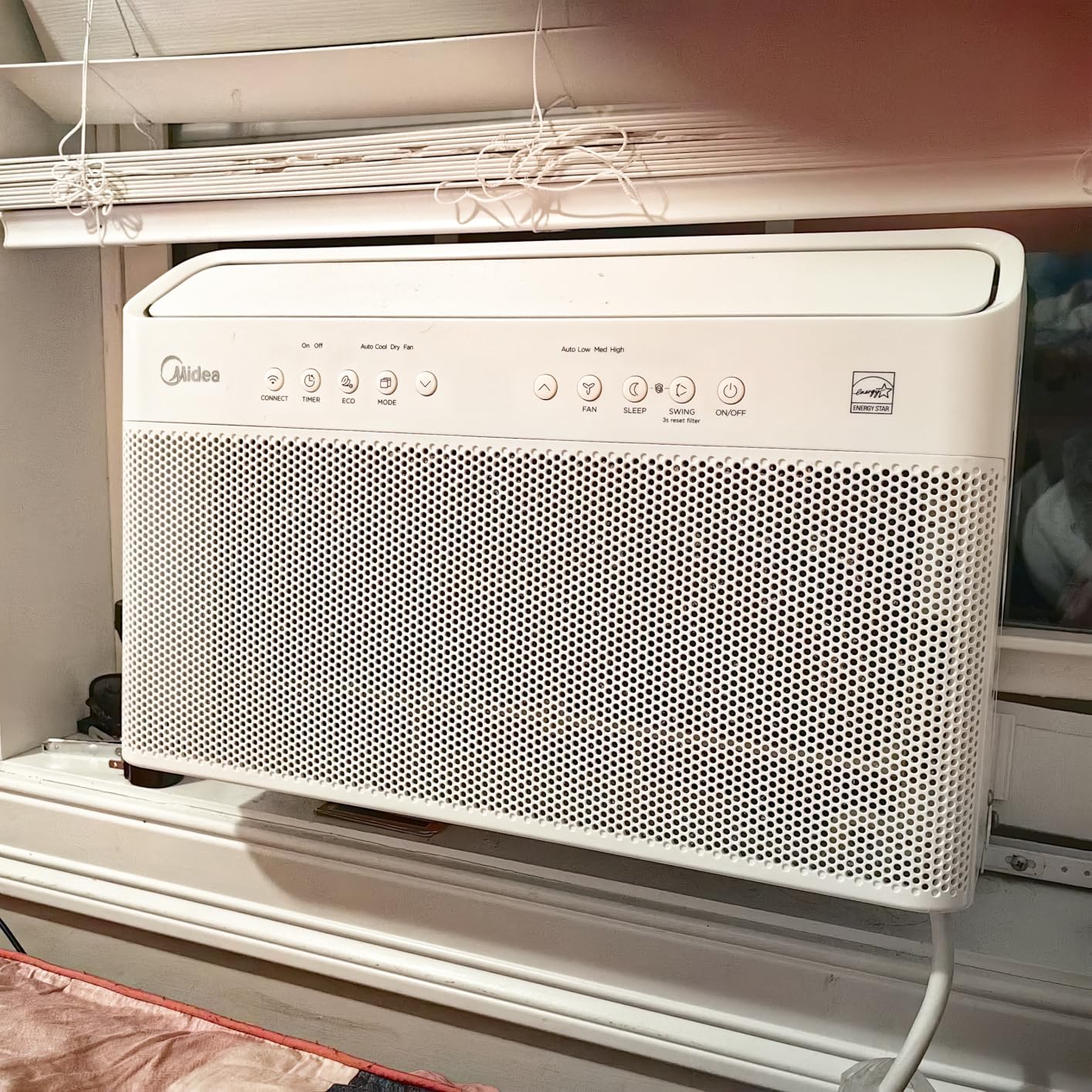 Midea 10,000 BTU U Shaped Smart Inverter Window Air Conditioner - Cools 450 Sq Ft, Ultra Quiet with Open Window Flexibility - Alexa/Google Assistant Compatible - 35% Energy Savings, Remote (Updated) Customer Review Midea 10,000 BTU U Shaped Smart Inverter Window Air Conditioner - Cools 450 Sq Ft, Ultra Quiet with Open Window Flexibility - Alexa/Google Assistant Compatible - 35% Energy Savings, Remote (Updated) - Customer Photo 2