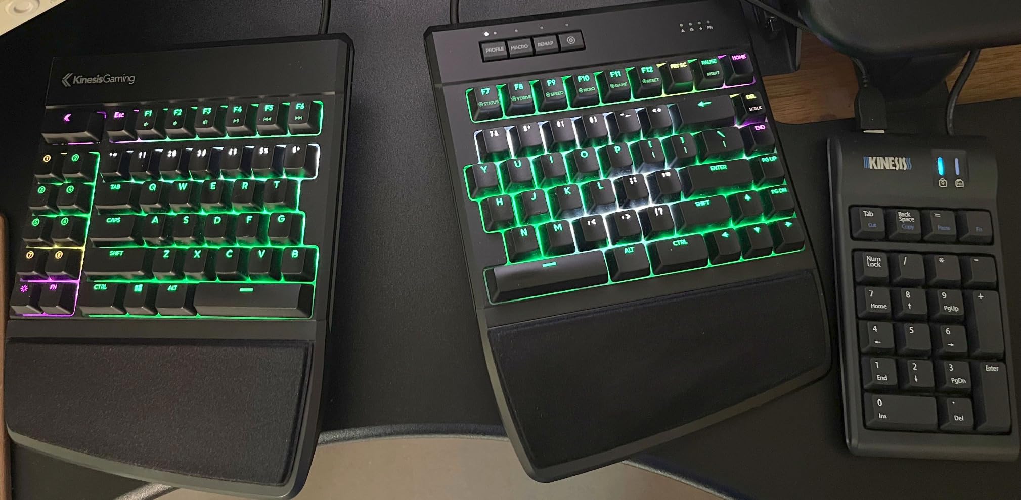 KINESIS Freestyle Edge RGB Plus Split Mechanical Keyboard | Hotswap Linear Switches | RGB | Ergonomic | Detachable Palm Support | Fully Programmable | Mac Keycaps Included | Lift Kit Included Customer Review KINESIS Freestyle Edge RGB Plus Split Mechanical Keyboard | Hotswap Linear Switches | RGB | Ergonomic | Detachable Palm Support | Fully Programmable | Mac Keycaps Included | Lift Kit Included - Customer Photo 3