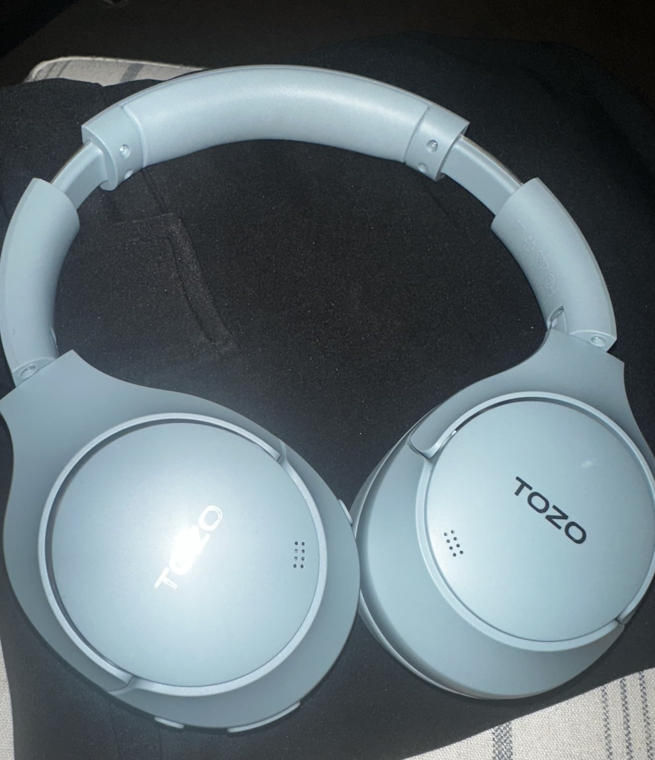 TOZO HT3 Hybrid Noise Cancelling Headphones, 90H Battery Life Wireless Over Ear Bluetooth 6.0 Foldable Headset, AI Voice Assistant with 5 Mics, Connect 2 Devices and Hi-Res Sound, 32 EQ Audio Presets - Customer Photo 1
