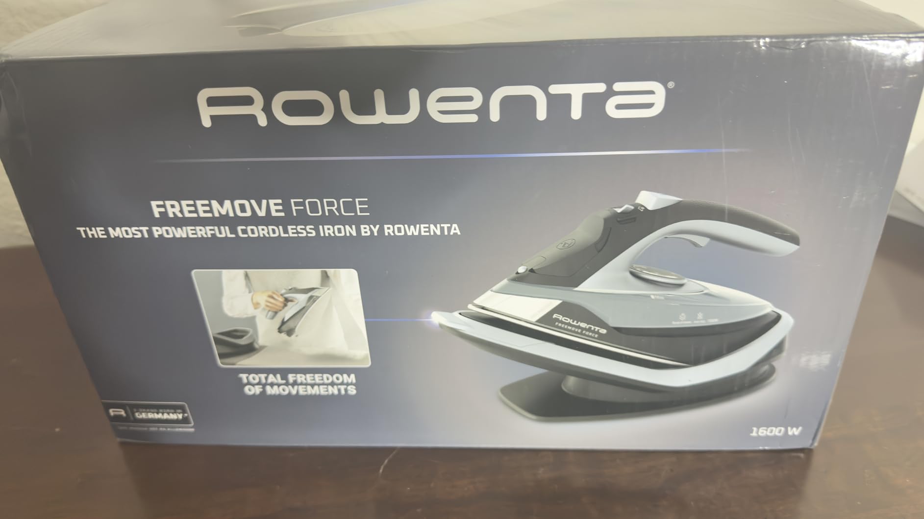 Rowenta Freemove Cordless Iron with Steam, 1600 Watts, Stainless Steel Soleplate, Rapid Heating, Portable Steamer for Clothes, Rechargeable for Wireless Ironing, Handheld Steamer Iron, Blue, DE6730 Customer Review Rowenta Freemove Cordless Iron with Steam, 1600 Watts, Stainless Steel Soleplate, Rapid Heating, Portable Steamer for Clothes, Rechargeable for Wireless Ironing, Handheld Steamer Iron, Blue, DE6730 - Customer Photo 1