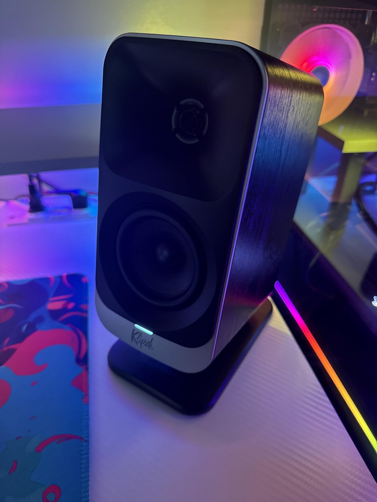 Klipsch ProMedia Lumina 2.1 Computer Gaming System with Subwoofer and RGB Lighting Effects Built-in Customer Review Klipsch ProMedia Lumina 2.1 Computer Gaming System with Subwoofer and RGB Lighting Effects Built-in - Customer Photo 4